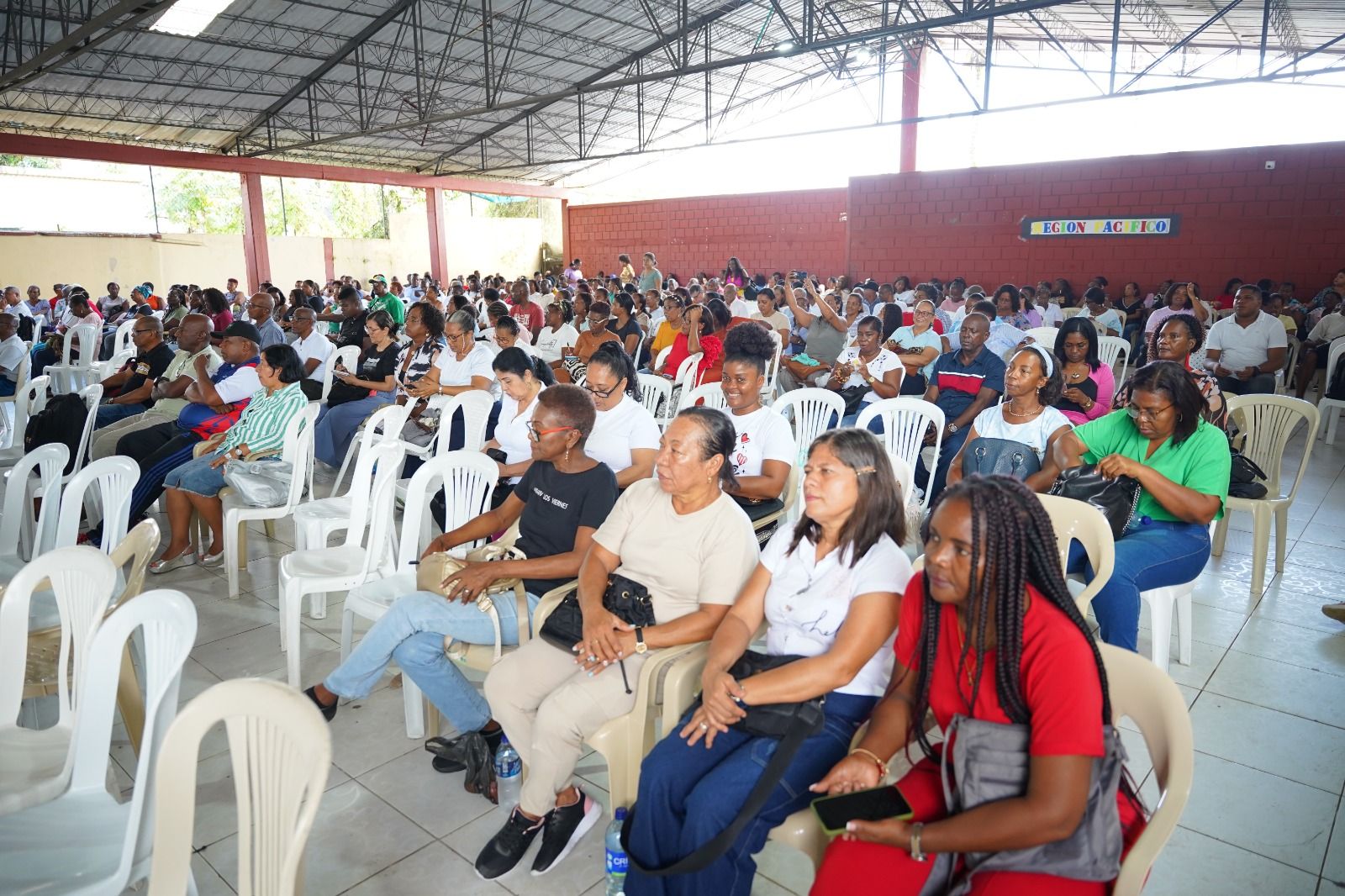Docentes, rectores y administrativos del sector educativo fueron capacitados en salud mental y cómo mejorarla