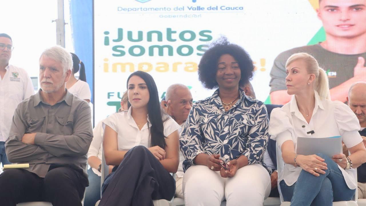 Alcaldesa de Buenaventura destacó importancia del programa Fuerza Joven por el Valle, liderado por la Gobernación