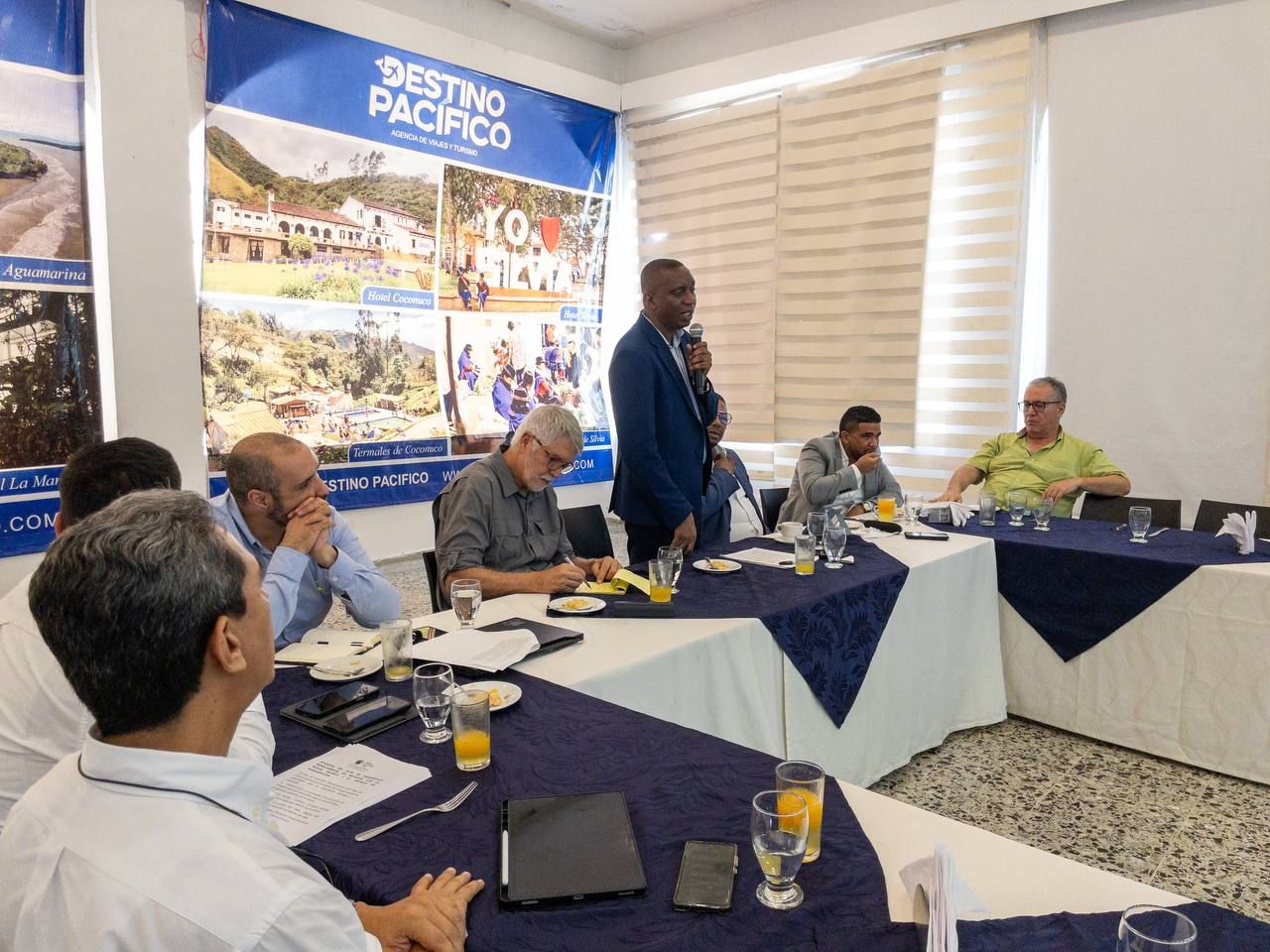 El exalcalde de Bogotá, Enrique Peñalosa, experto en temas urbanísticos, cumple agenda en Buenaventura