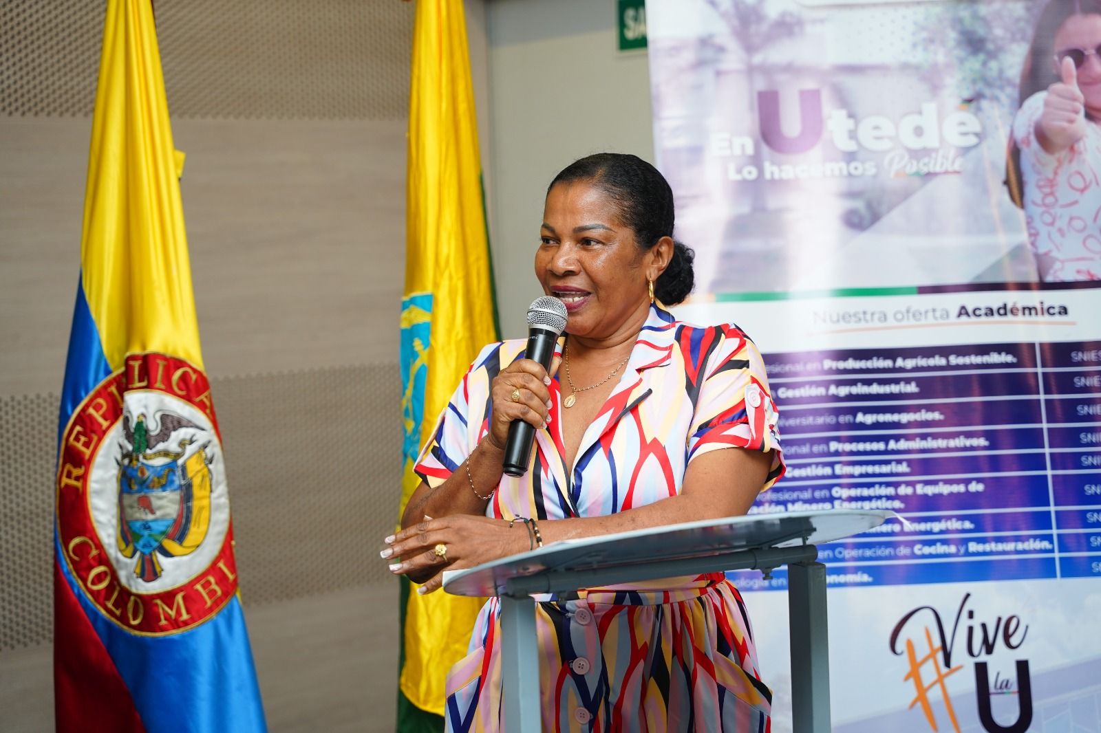 Diecisiete estudiantes y egresados del plantel San Pedro Claver se graduaron como Técnico Profesional en Producción Agrícola de la UTEDÉ