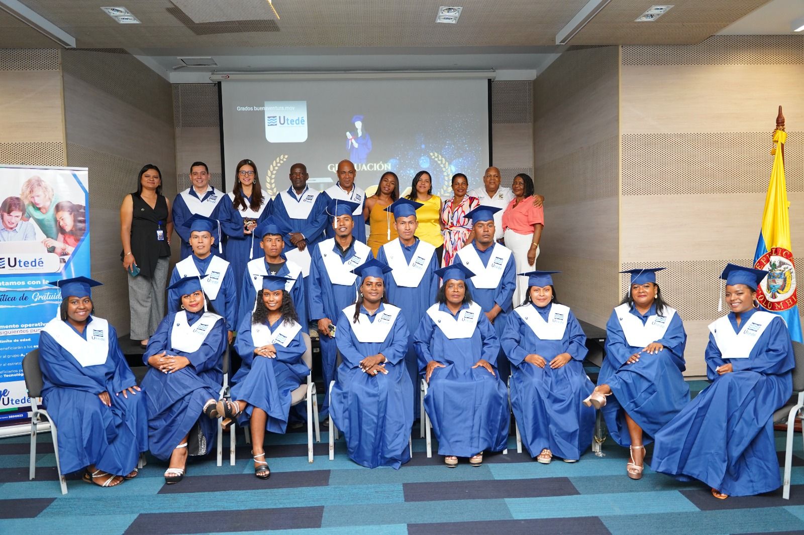 Diecisiete estudiantes y egresados del plantel San Pedro Claver se graduaron como Técnico Profesional en Producción Agrícola de la UTEDÉ