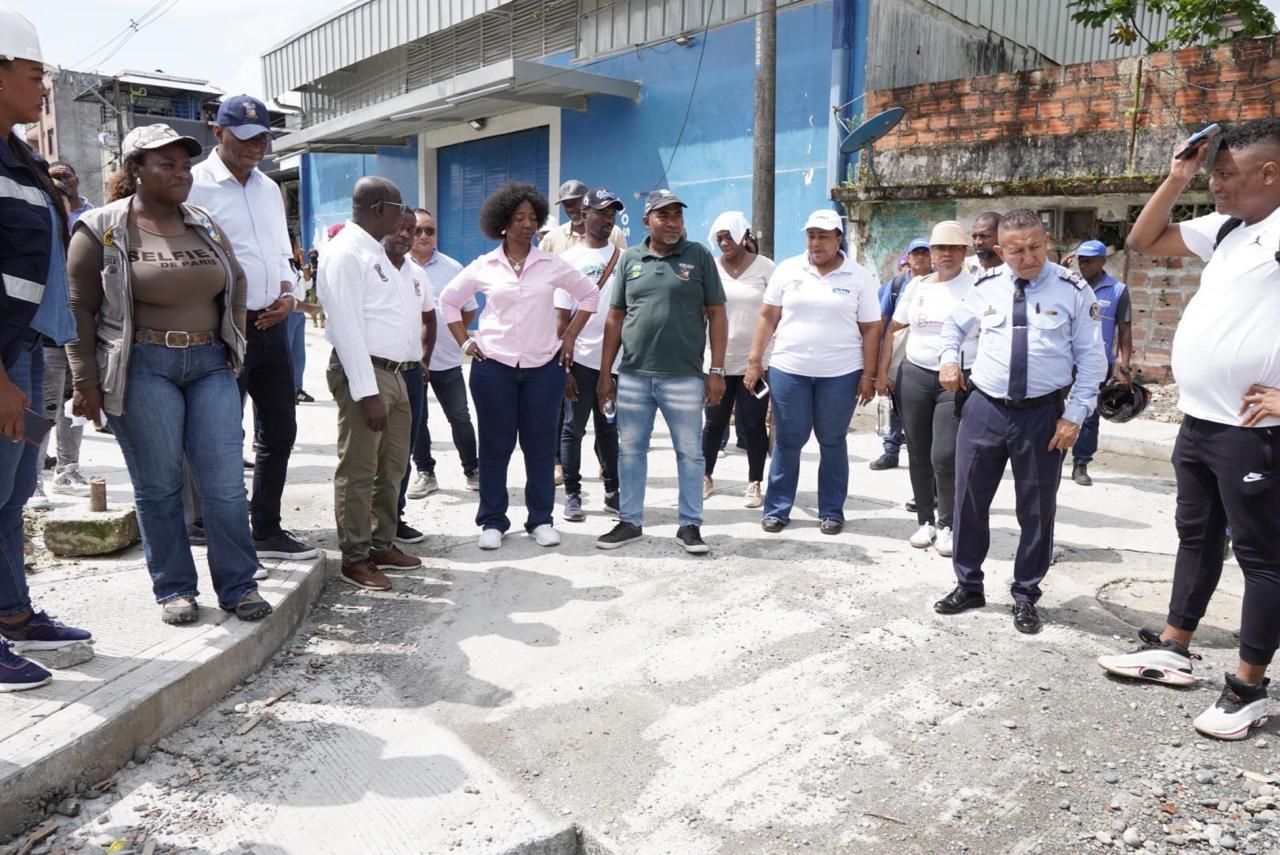 Alcaldesa de Buenaventura inspeccionó obras de desarrollo urbanístico en el Distrito