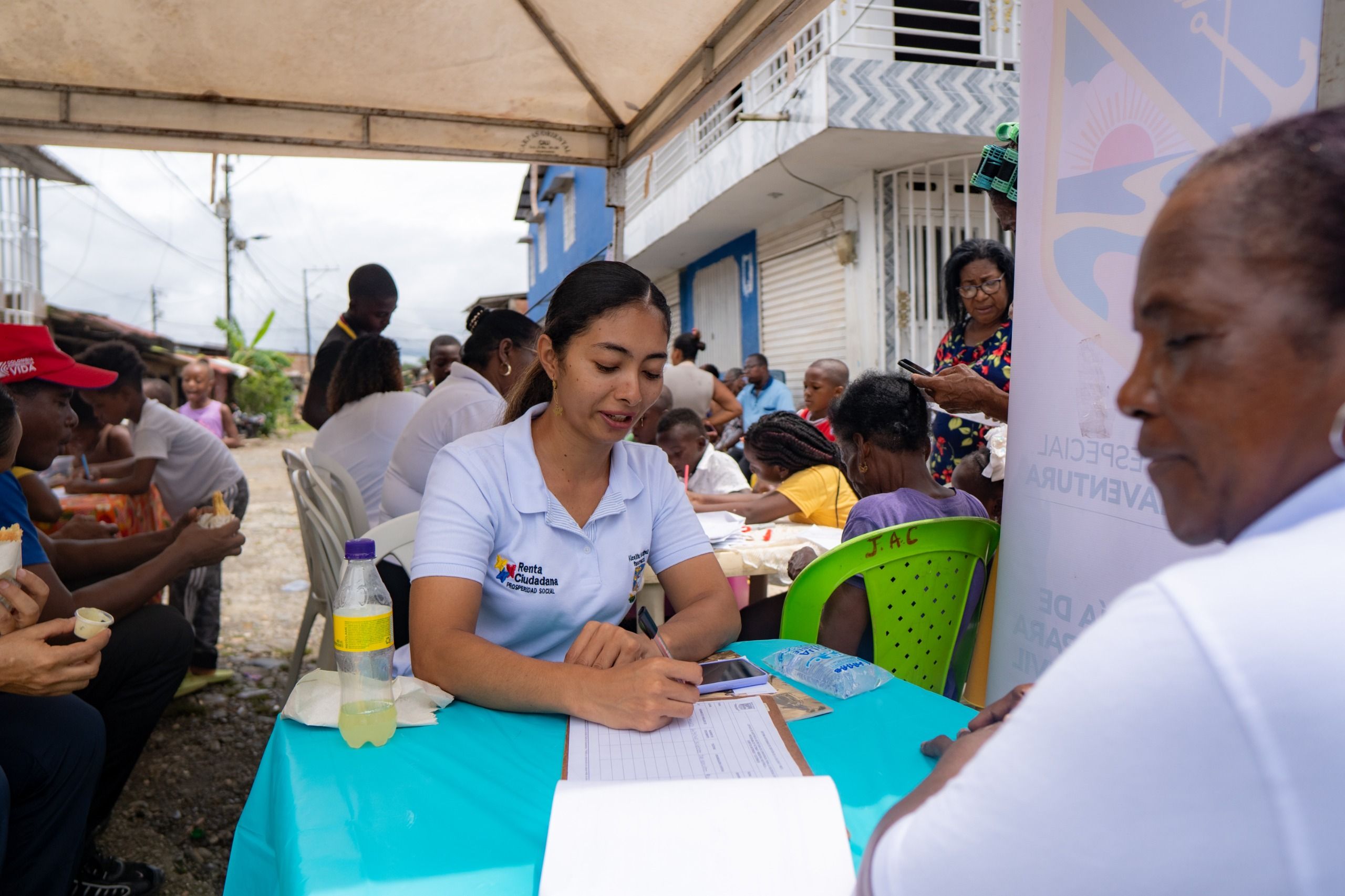 Secretaría de Convivencia participa en la oferta de servicios en el barrio San Francisco