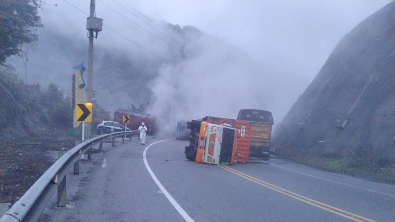 Alcaldía de Buenaventura coordina atención tras accidente con derrame de ácido clorhídrico