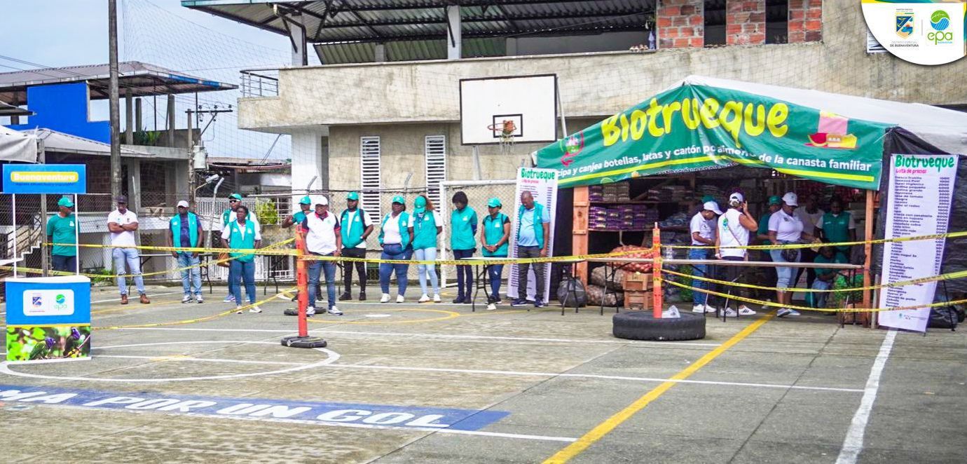 Sexta versión del Biotrueque permitió el intercambio de 10 toneladas de residuos sólidos por alimentos en Buenaventura