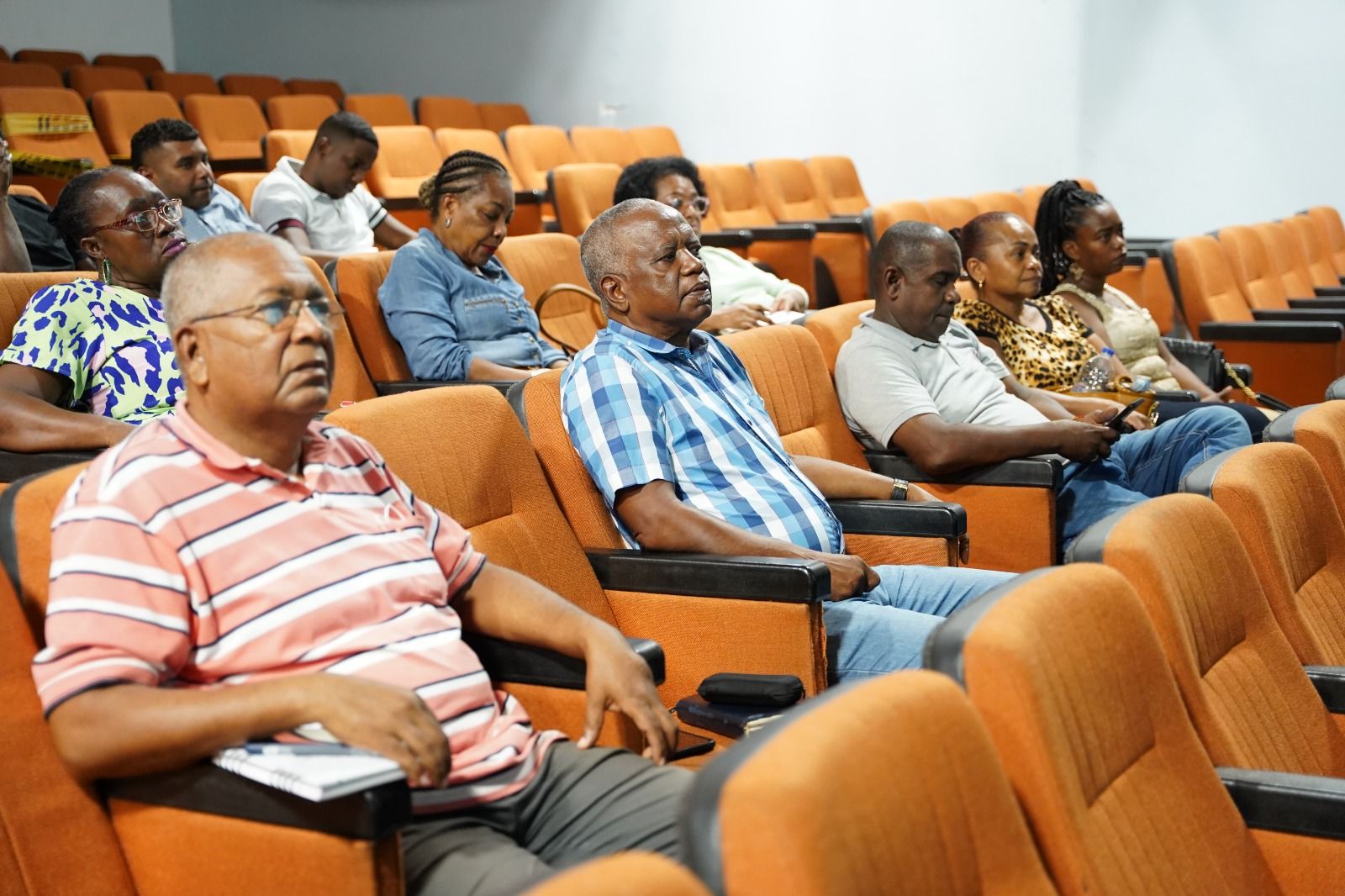 Embajador del Ministerio de las TIC presentó el programa CIBERPAZ a la comunidad educativa de Buenaventura