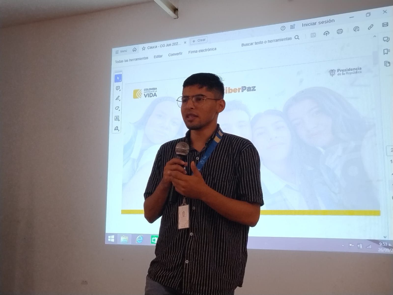 Embajador del Ministerio de las TIC presentó el programa CIBERPAZ a la comunidad educativa de Buenaventura