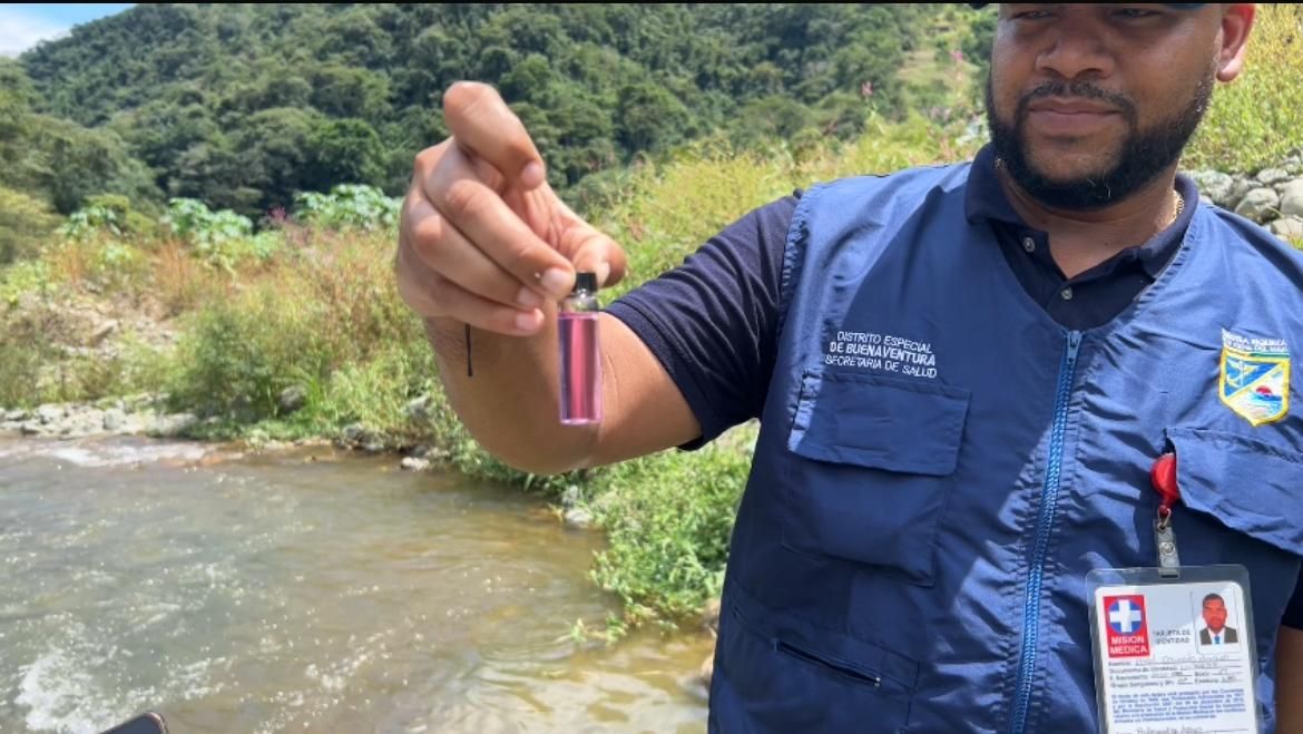 Secretaría de Salud Distrital continúa verificación del estado de las aguas de quebradas y ríos tras derrame de ácido clorhídrico