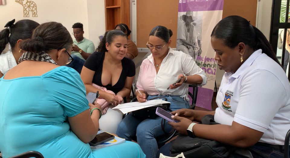 Servidores públicos y ciudadanos se unen para fortalecer la participación en Buenaventura