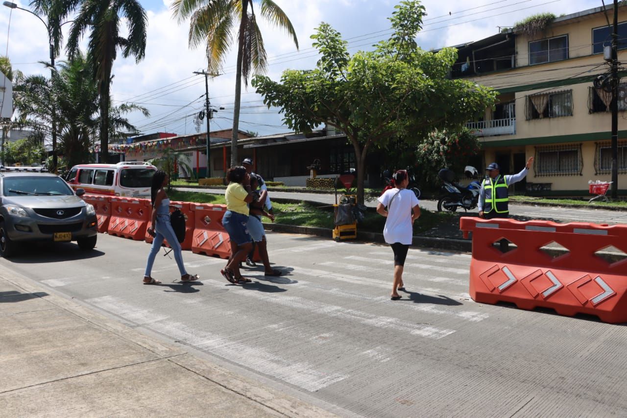 Nuevas Iniciativas para mejorar la seguridad vial en Buenaventura: Reparación de vías y semaforización