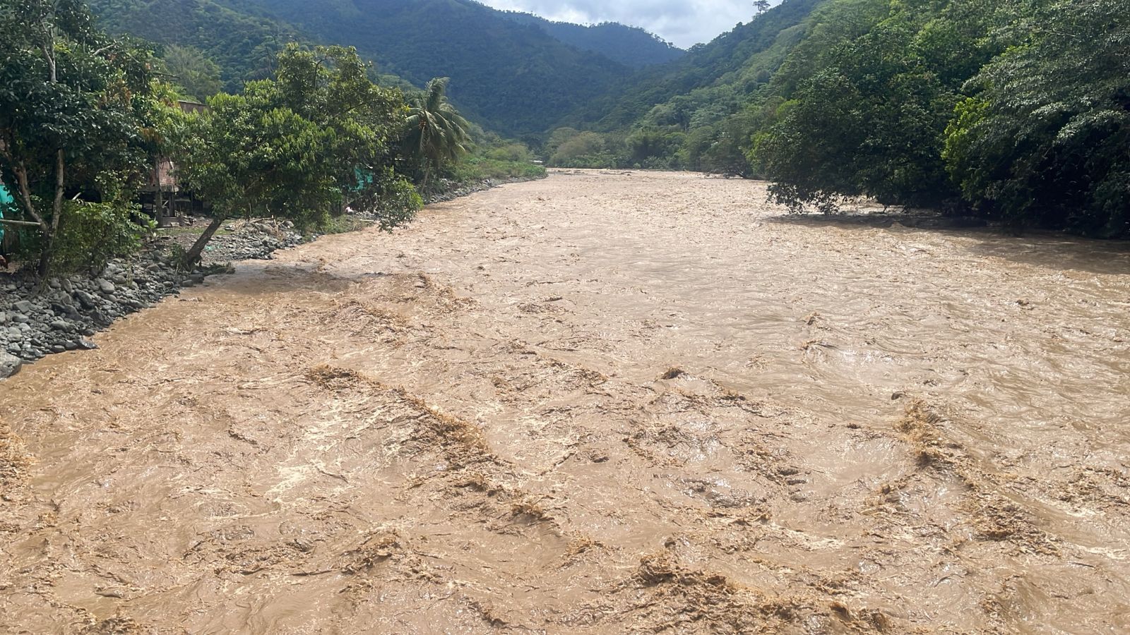 Alcaldía de Buenaventura atendió emergencias por fuertes lluvias en zonas urbanas y rurales