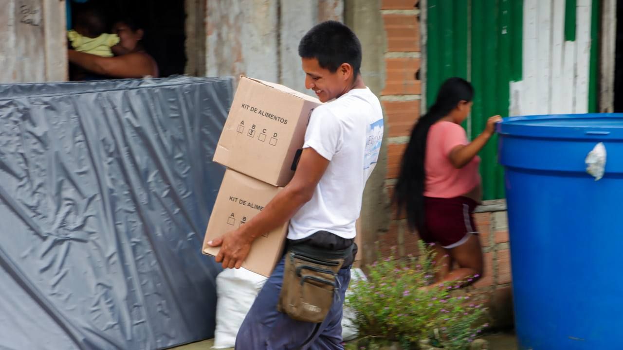 La comunidad indígena de Nonandú recibe ayudas humanitarias de la Alcaldía Distrital y la Unidad para las Víctimas