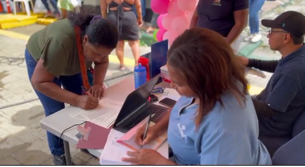 Secretaría de Salud conmemora el Día Internacional de la Lucha contra el Cáncer de Mama con la Caminata Ruta Fucsia por la Vida