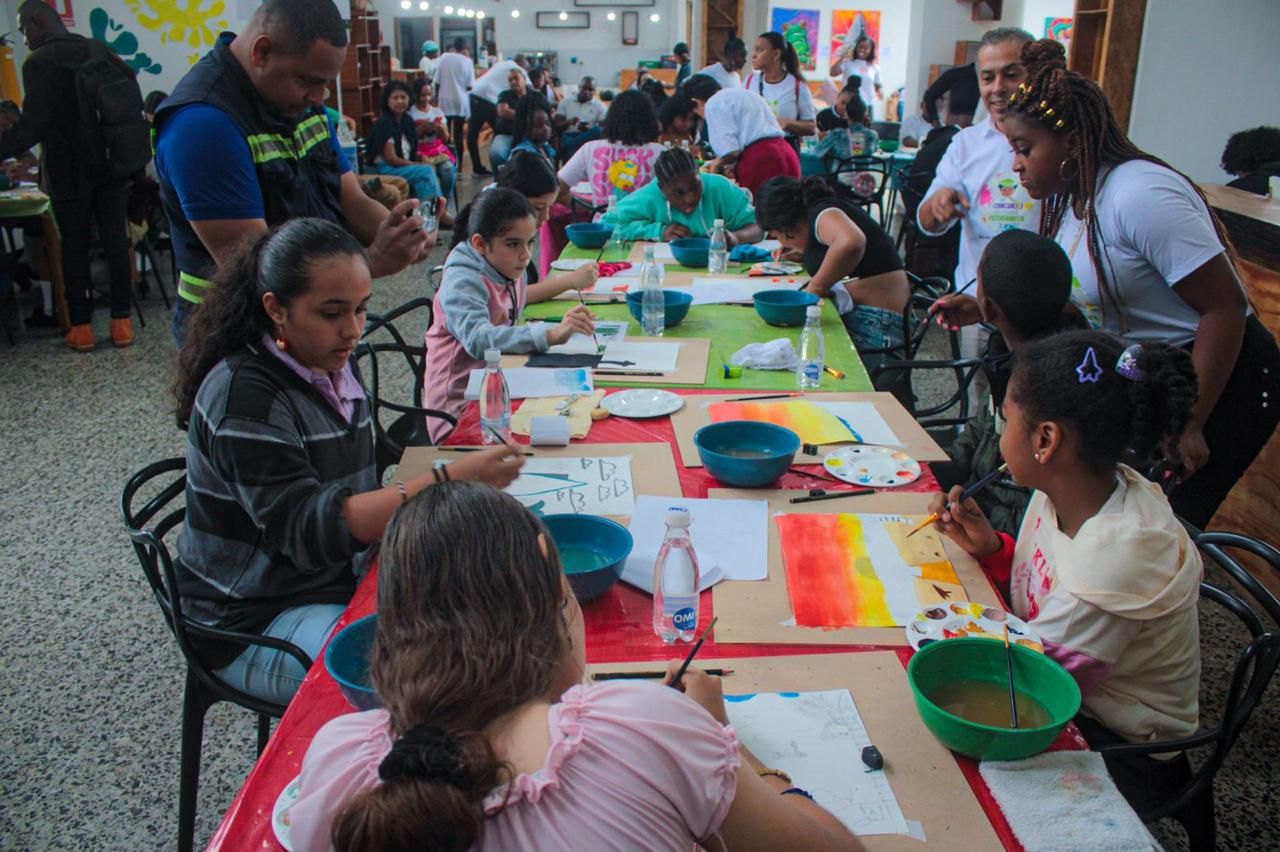 Jóvenes bonaverenses muestran su talento en el concurso de pintura estudiantil ‘Ancestralidad y Territorio´