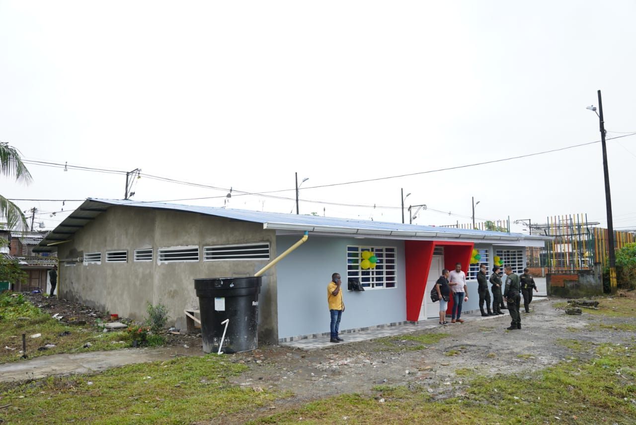 Alcaldía de Buenaventura entrega obras de remodelación del Centro Comunitario del barrio Santa Cruz