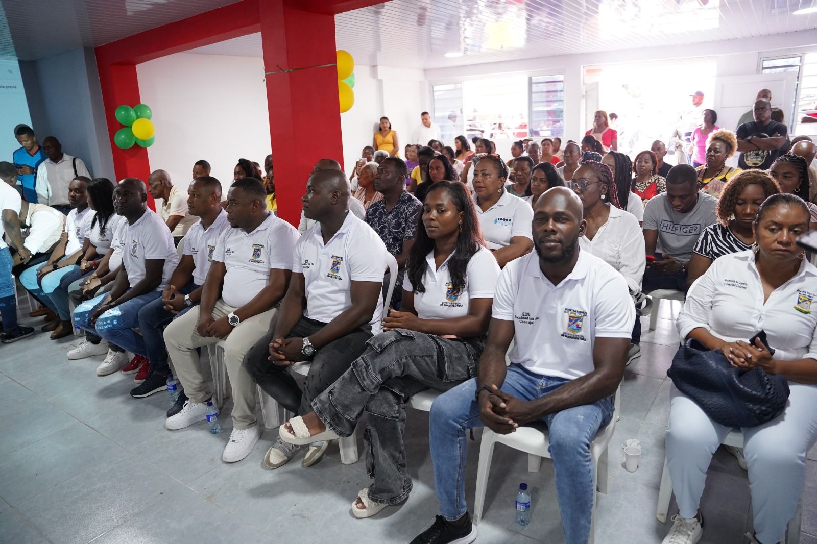 La comunidad de Santa Cruz celebra la remodelación del Centro Comunitario como un avance para el bienestar social