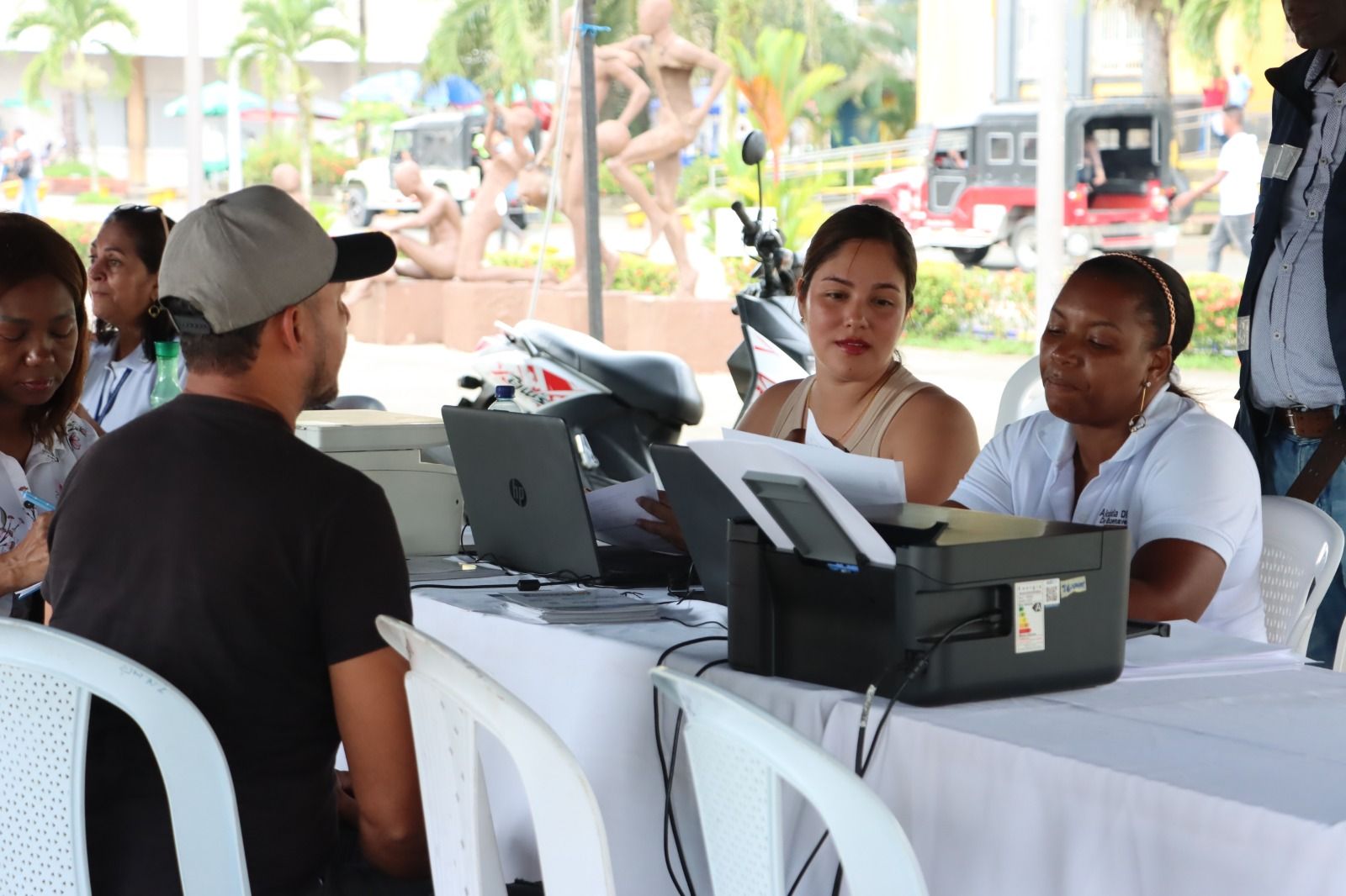 Culminó con éxito la Oferta de Servicios de la Dirección Financiera de la Alcaldía en los barrios de Buenaventura