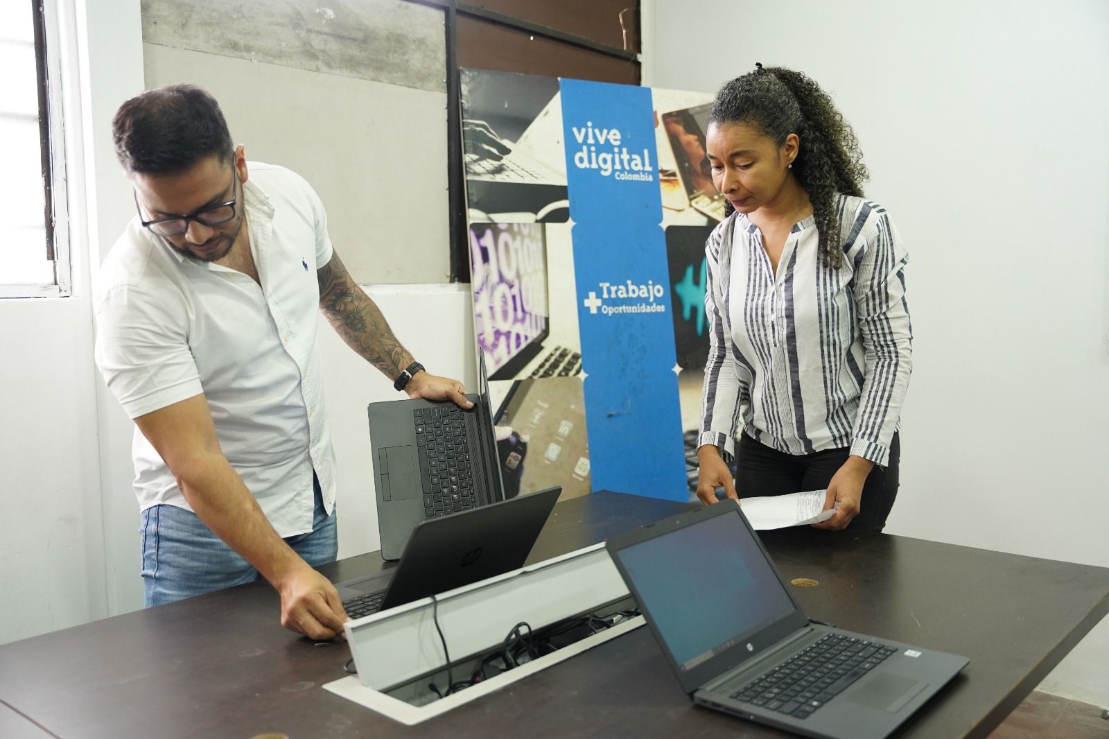 Fue reaperturado en Buenaventura el punto Vive Digital que favorecerá a la comunidad y estudiantes del Pascual de Andagoya