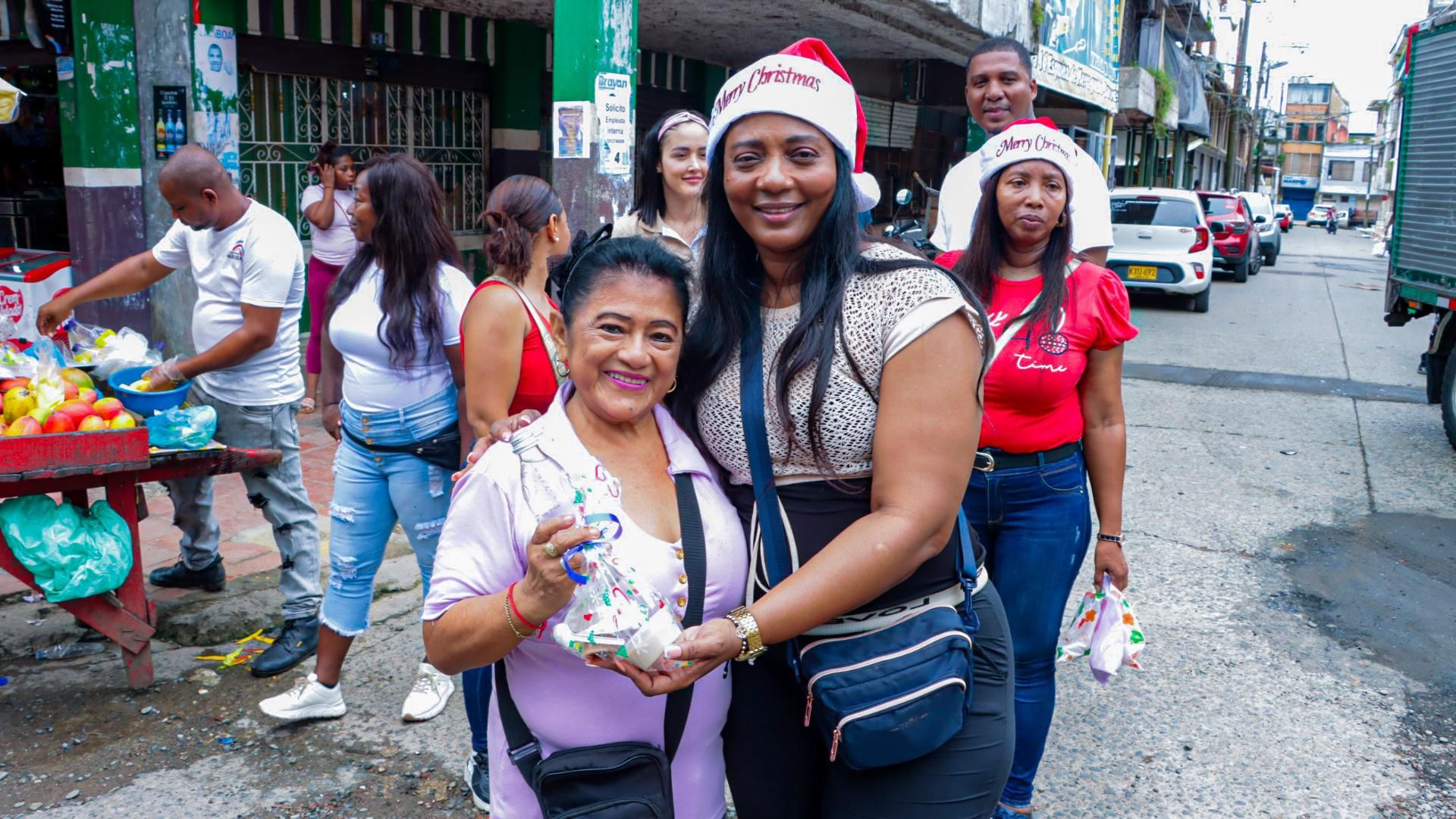 Oficina de Gestión Social de Buenaventura da inicio a la temporada navideña con desayunos comunitarios en toda la ciudad