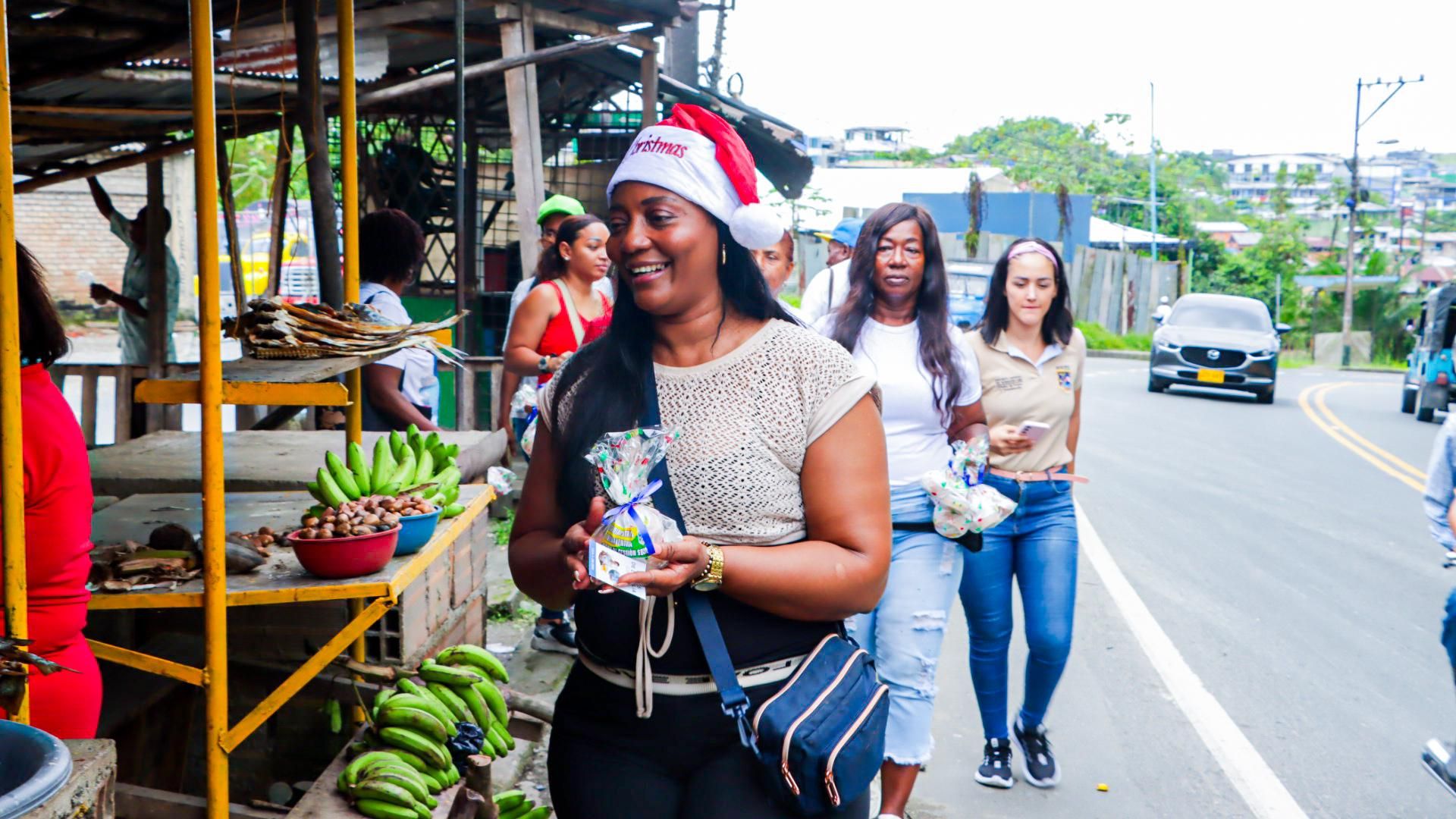 Oficina de Gestión Social de Buenaventura da inicio a la temporada navideña con desayunos comunitarios en toda la ciudad