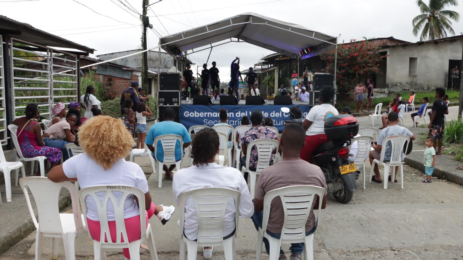 Retreta Cultural por la Paz llegó al barrio Alfonso López Michelsen: comunidad disfrutó de una jornada de esparcimiento y cultura