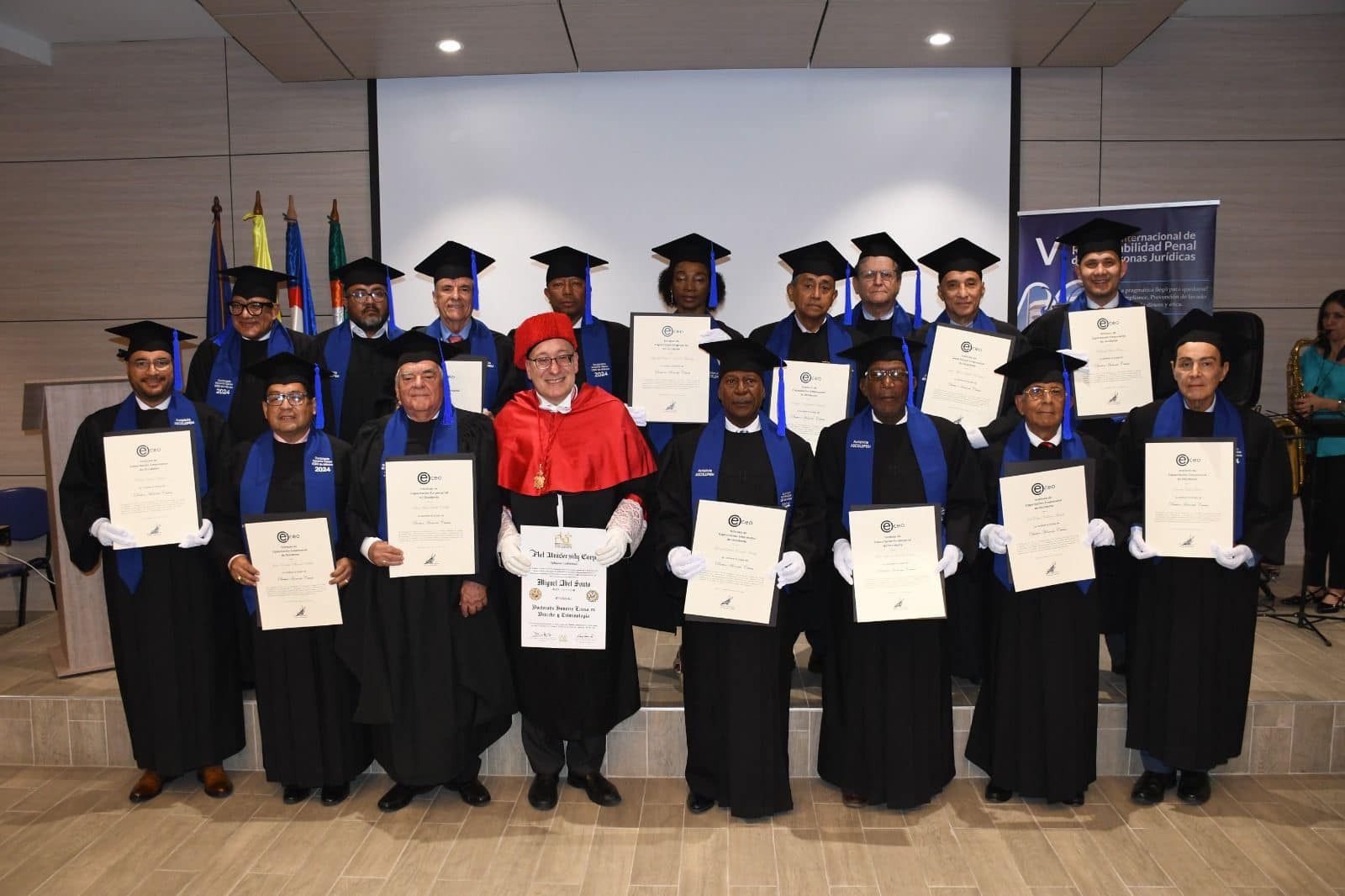 Alcaldesa de Buenaventura, Ligia del Carmen Córdoba Martínez, recibe el Doctorado Honoris Causa por su destacada labor social y cultural