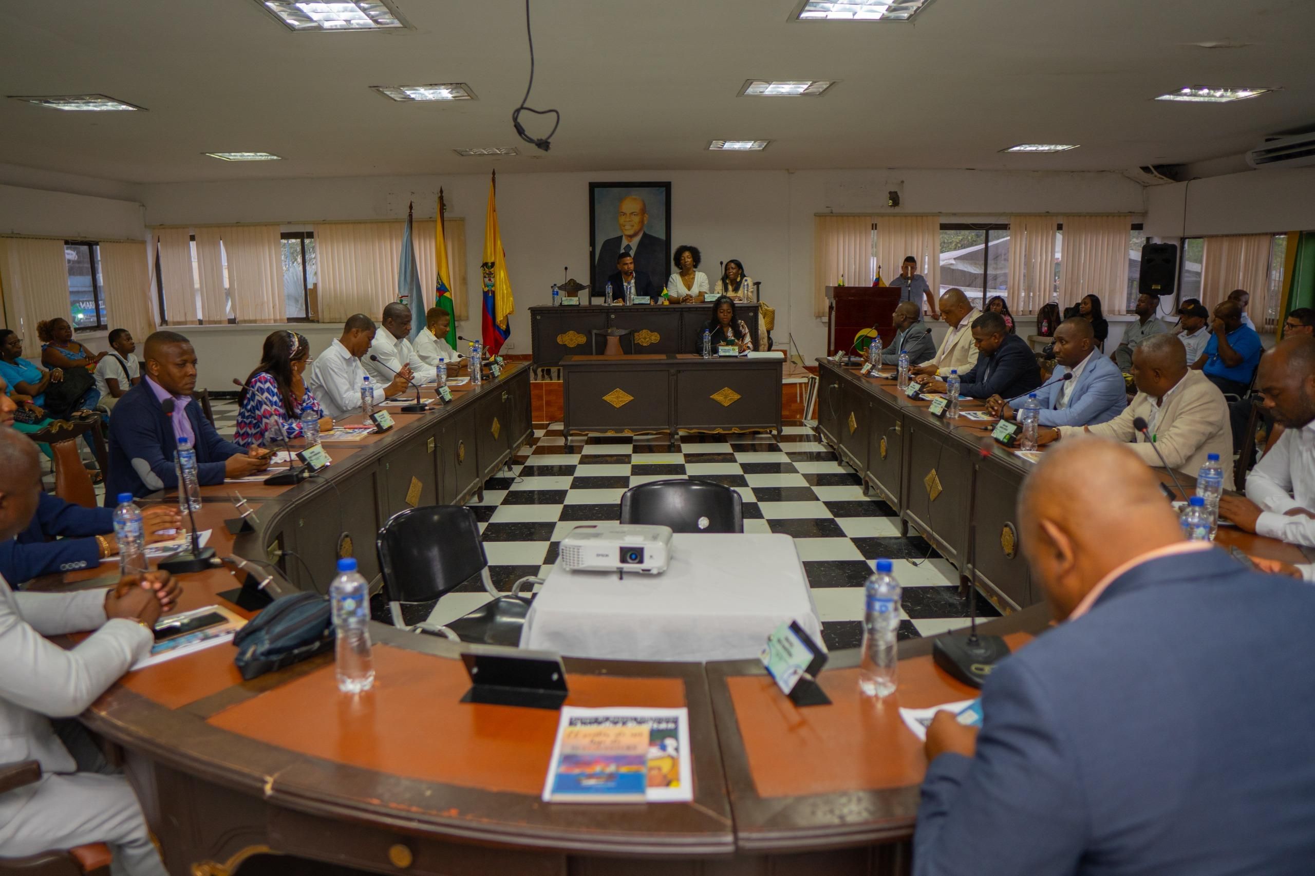 Alcaldesa de Buenaventura participa en el cierre de sesiones del Concejo Distrital con importantes avances para el territorio