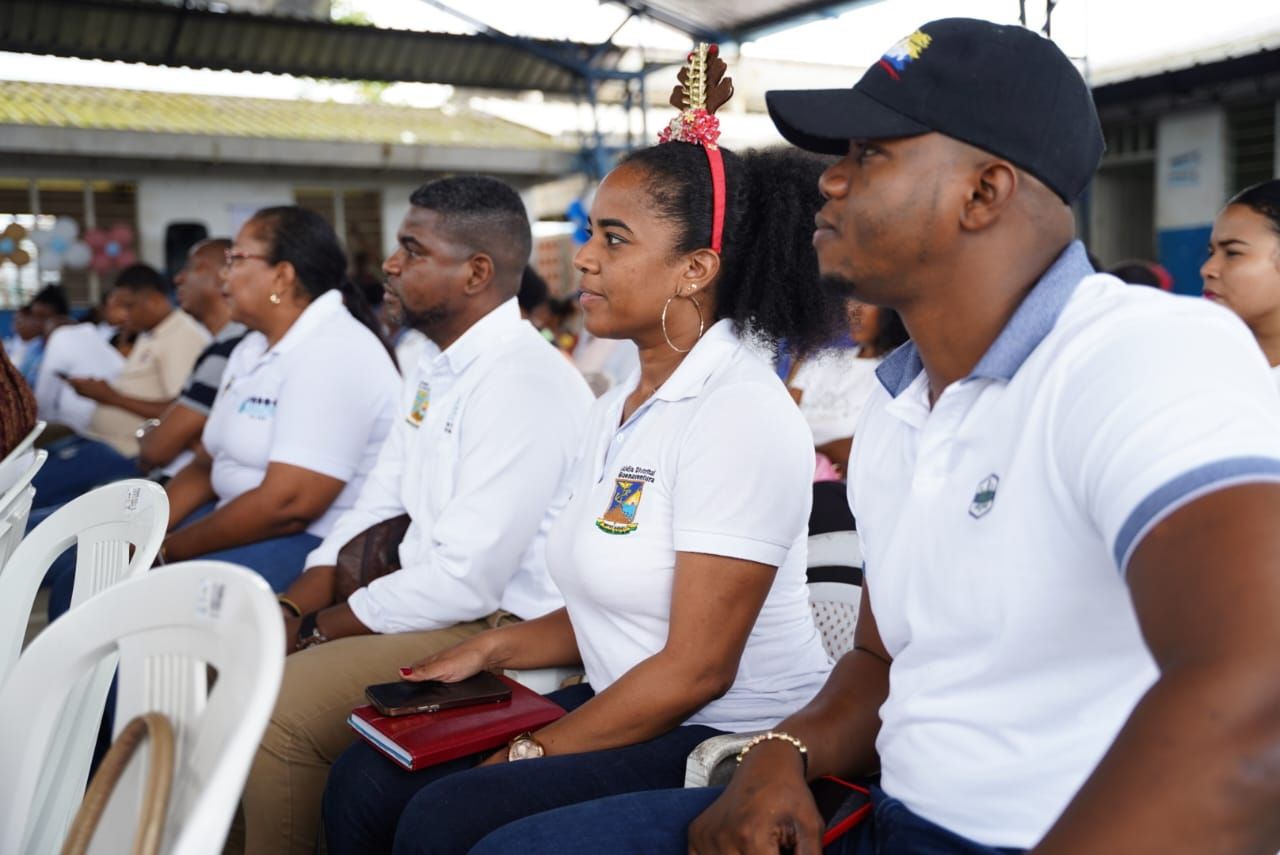 Avance Informativo: Tercer Consejo de Gobierno a la Calle en la comuna 10