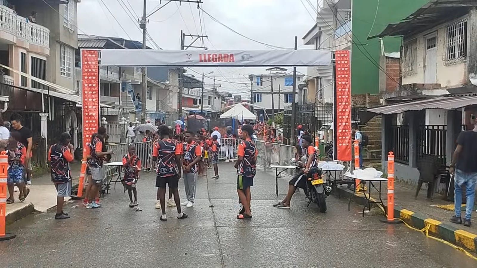 Niños, niñas y vecinos del barrio Juan 23 disfrutaron de una mañana de recreación y lúdica