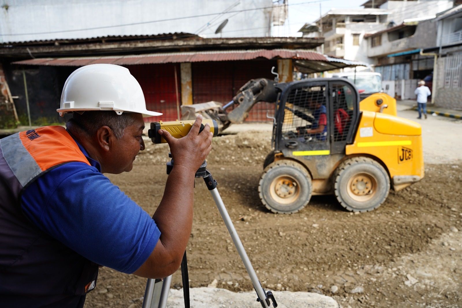 Alcaldía de Buenaventura avanza con sus obras viales que transformarán la conectividad
