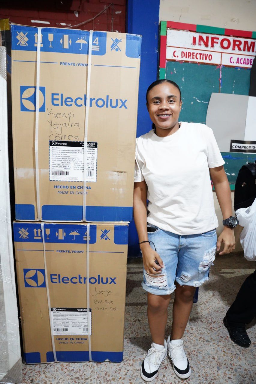 Administración Distrital entrega insumos para emprendimientos de la comunidad LGBTIQ+ en Buenaventura