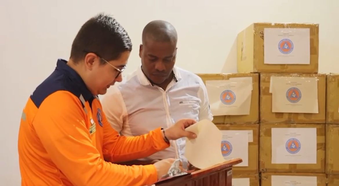 Buenaventura fortalece la protección de su personal médico con la entrega de 48.552 gafas de seguridad