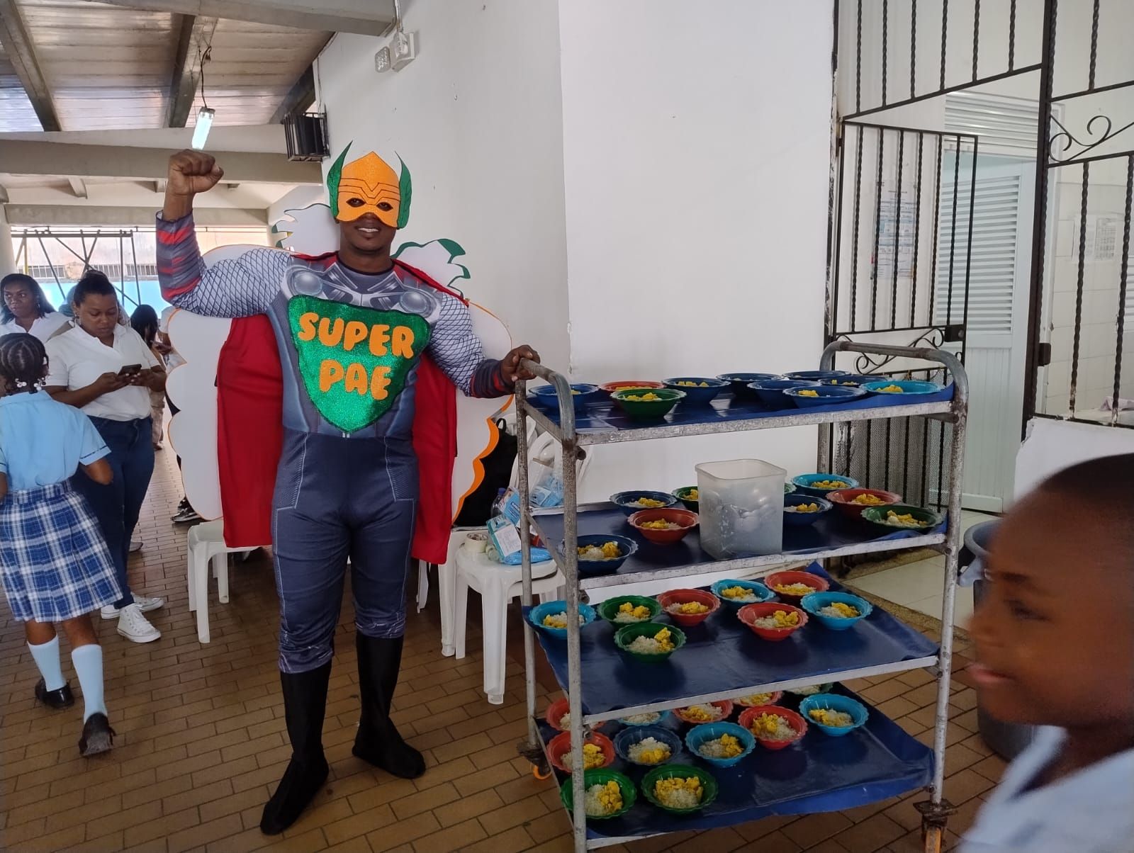 Estudiantes recibieron raciones alimentarias desde el primer día del año lectivo