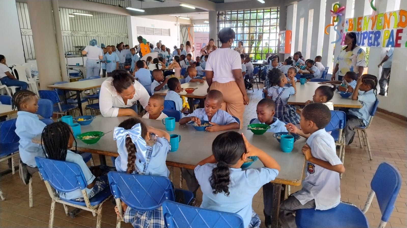 Estudiantes recibieron raciones alimentarias desde el primer día del año lectivo
