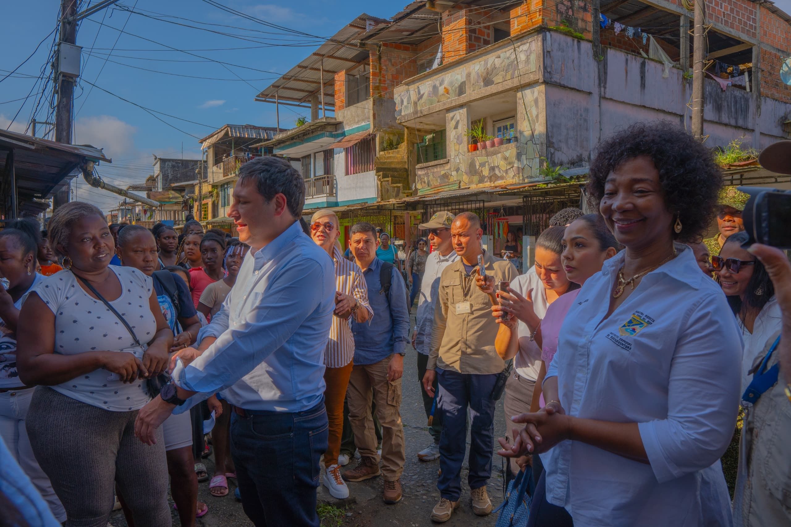 Más de 3.000 familias de Buenaventura reciben calzado con amor