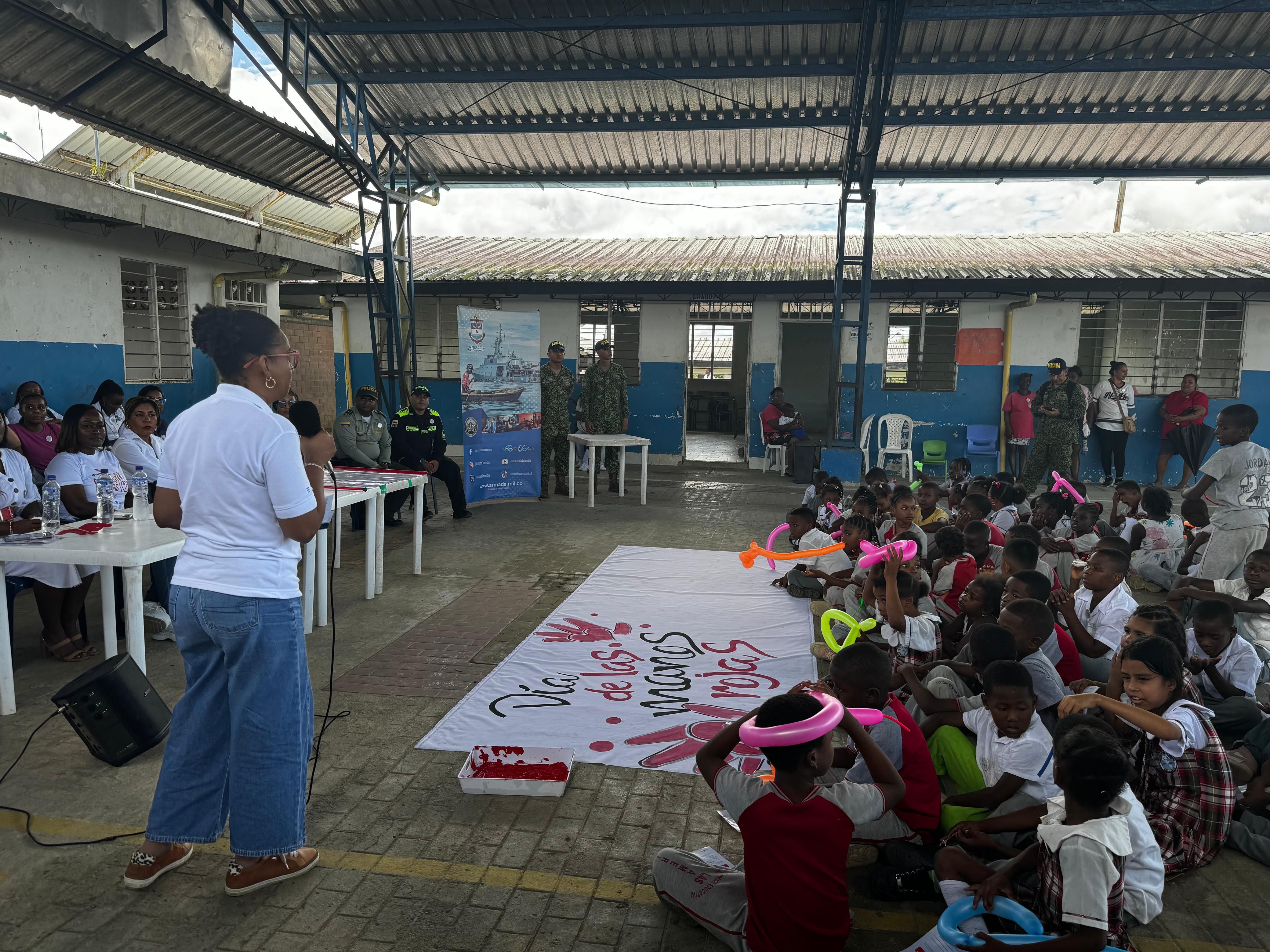 Alcaldía de Buenaventura conmemora el Día de las Manos Rojas y refuerza su compromiso con la protección de la niñez y adolescencia