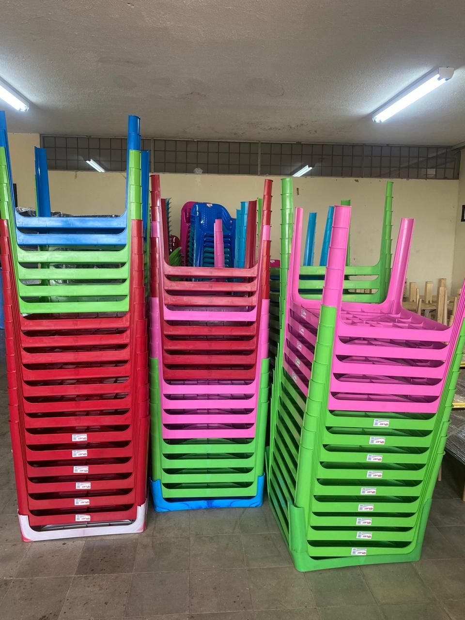 Doce planteles educativos recibirán mobiliario escolar que favorecerá a estudiantes de preescolar