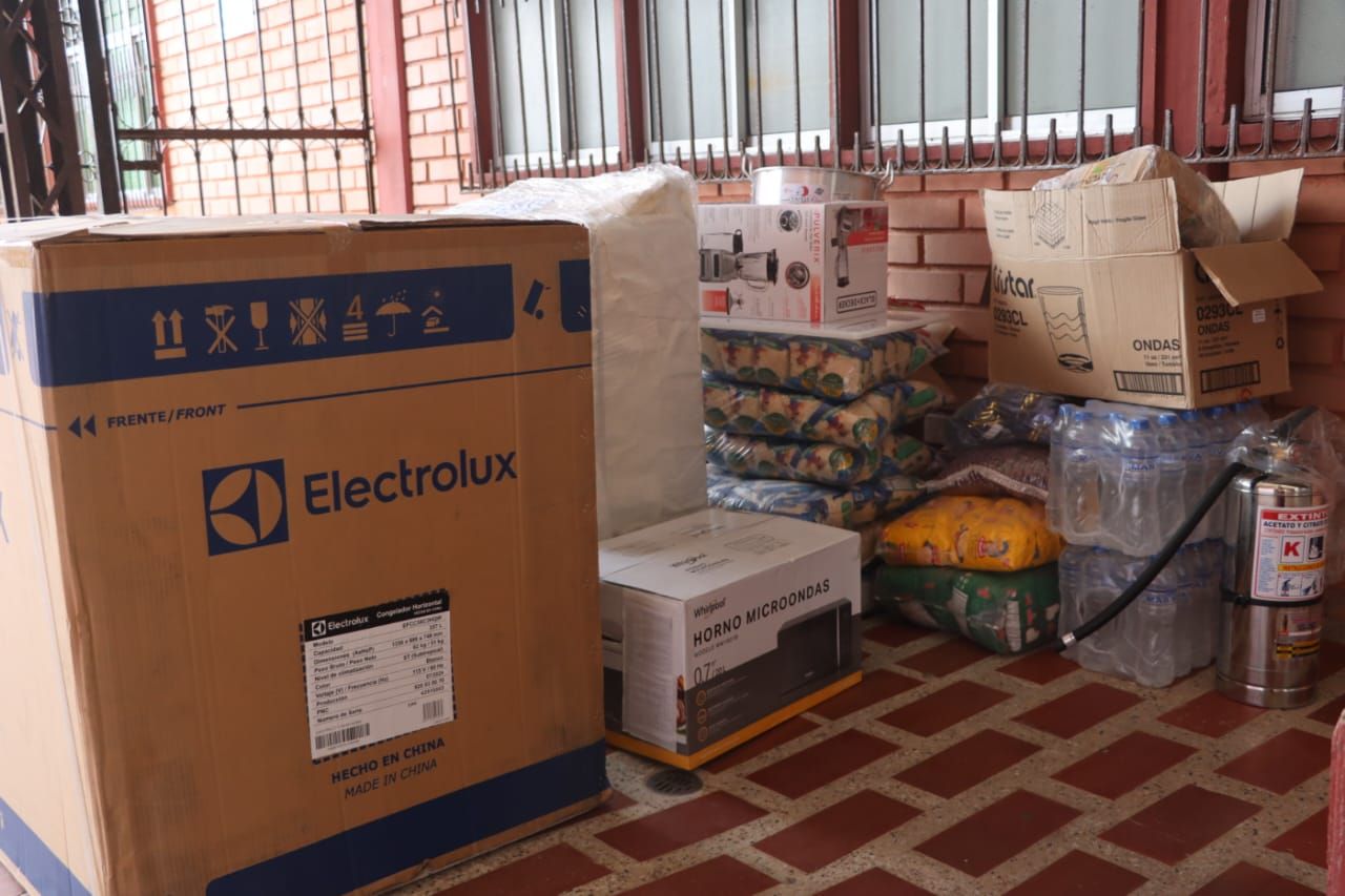 Alcaldía de Buenaventura apoya el emprendimiento de familias desplazadas con la entrega de kits para el desarrollo económico