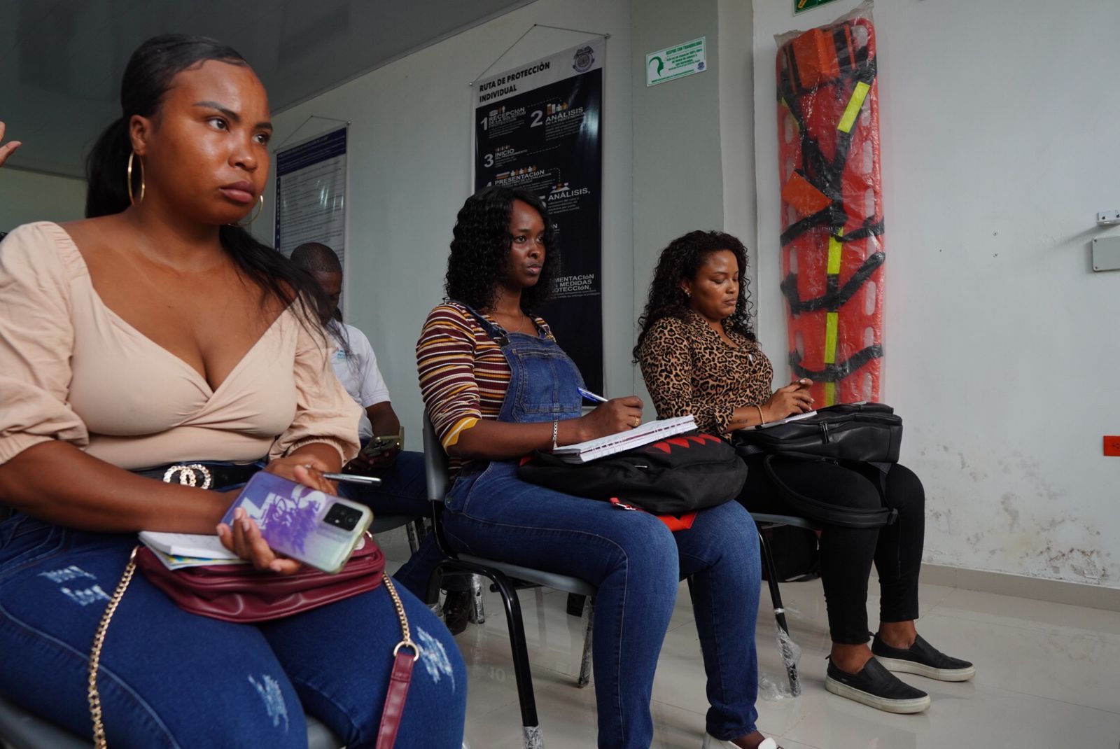 Administración Distrital refuerza apoyo a comunidades de Bajo Calima y San Juan