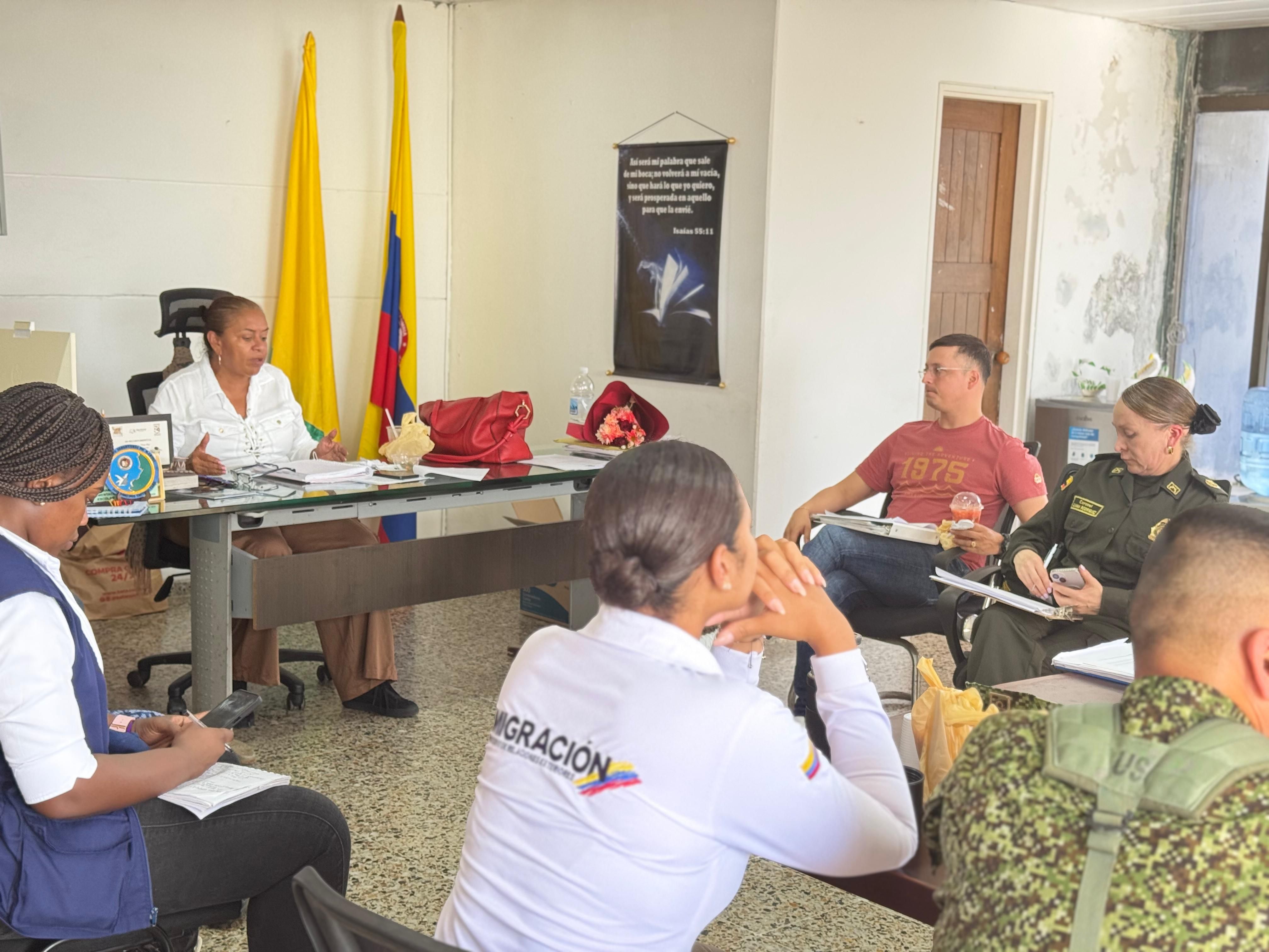 Refuerzan seguridad en Buenaventura con 100 nuevos efectivos y tecnología de vigilancia tras Consejo Extraordinario de Seguridad