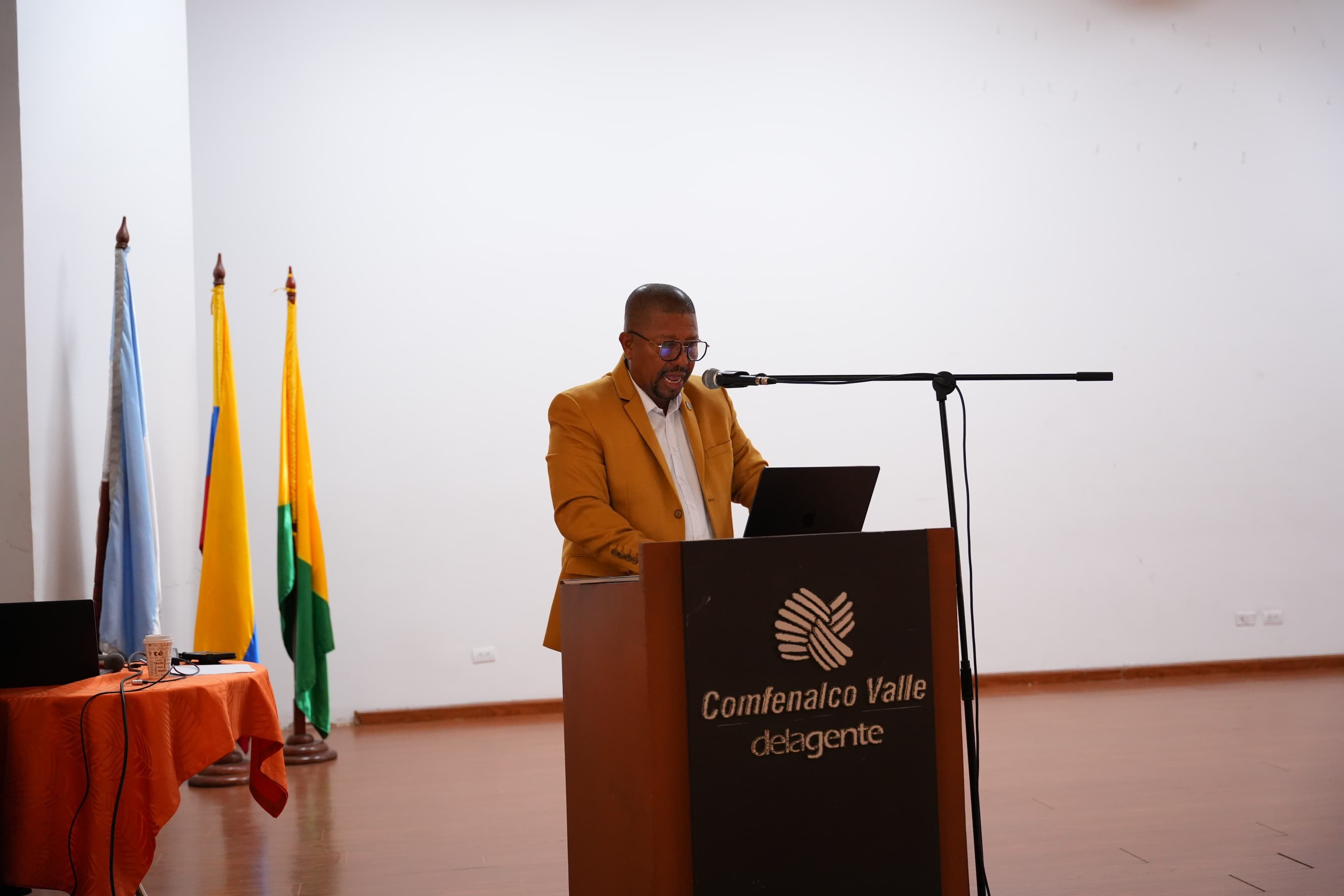 Administración Distrital exige transparencia y capacidad en la construcción del Estadio Marino Klinger