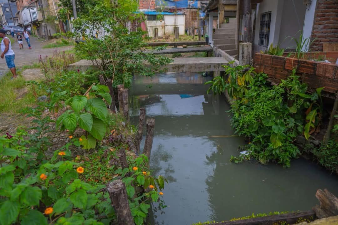 Alcaldía de Buenaventura gestiona $10.000 millones para descolmatación en zonas afectadas por lluvias