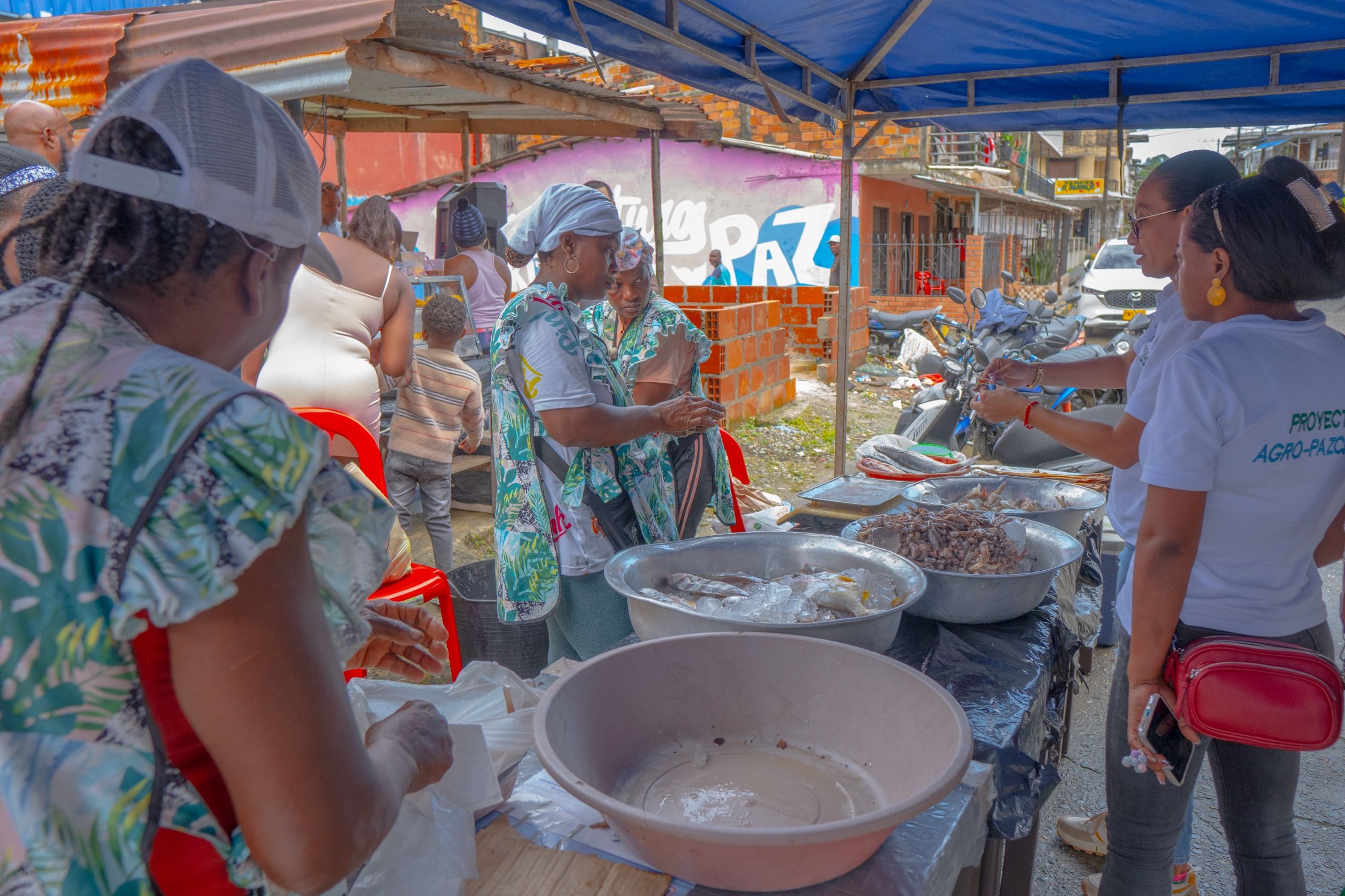 En el Mercado Campesino, la comunidad del barrio San Buenaventura – AR9 encontró los mejores productos a los mejores precios