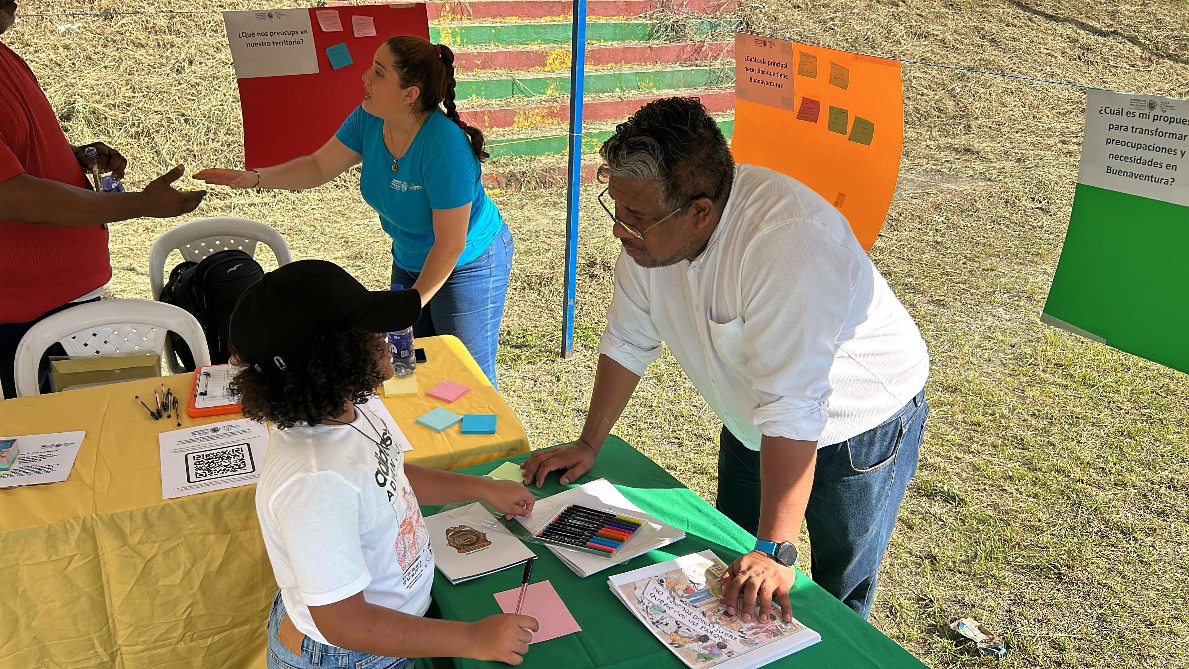 Alcaldía de Buenaventura y Gobernación del Valle lideran exitosa jornada social en el barrio Caldas
