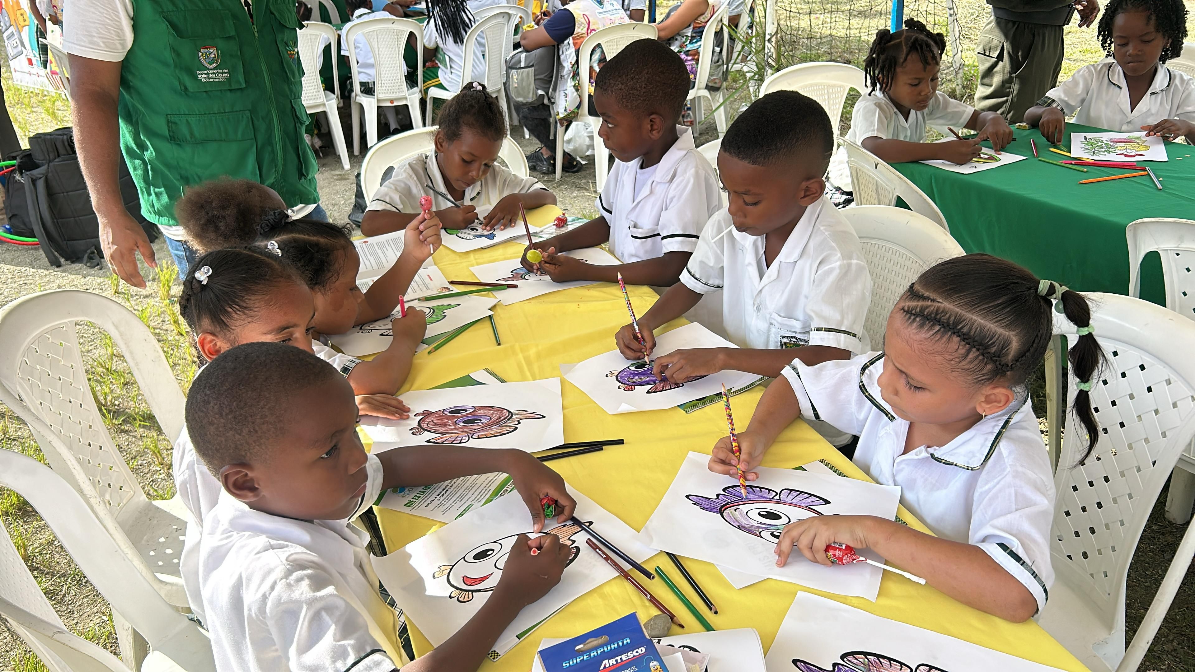 Alcaldía de Buenaventura y Gobernación del Valle lideran exitosa jornada social en el barrio Caldas
