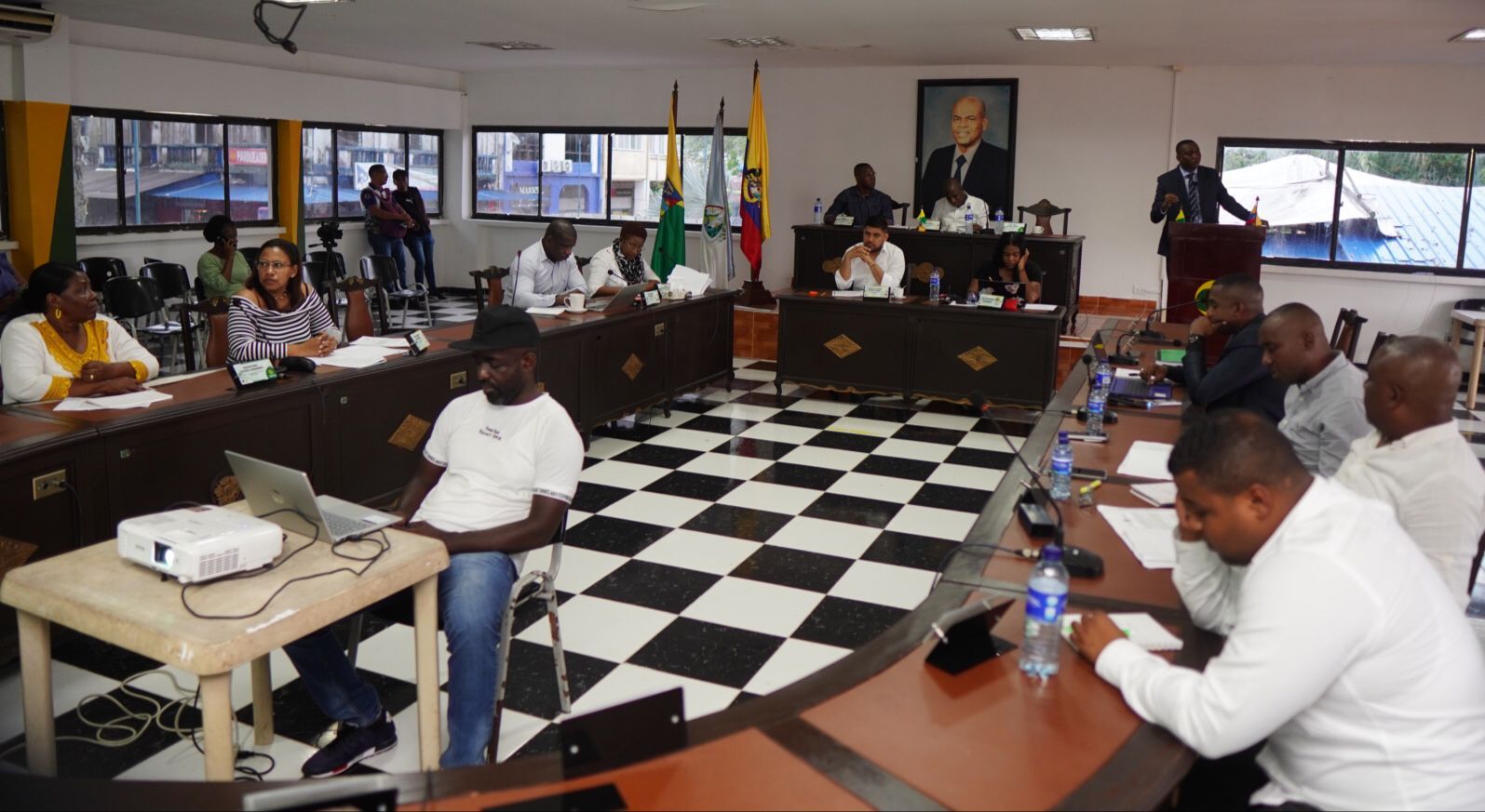 Buenaventura avanza en la mejora de su alumbrado público