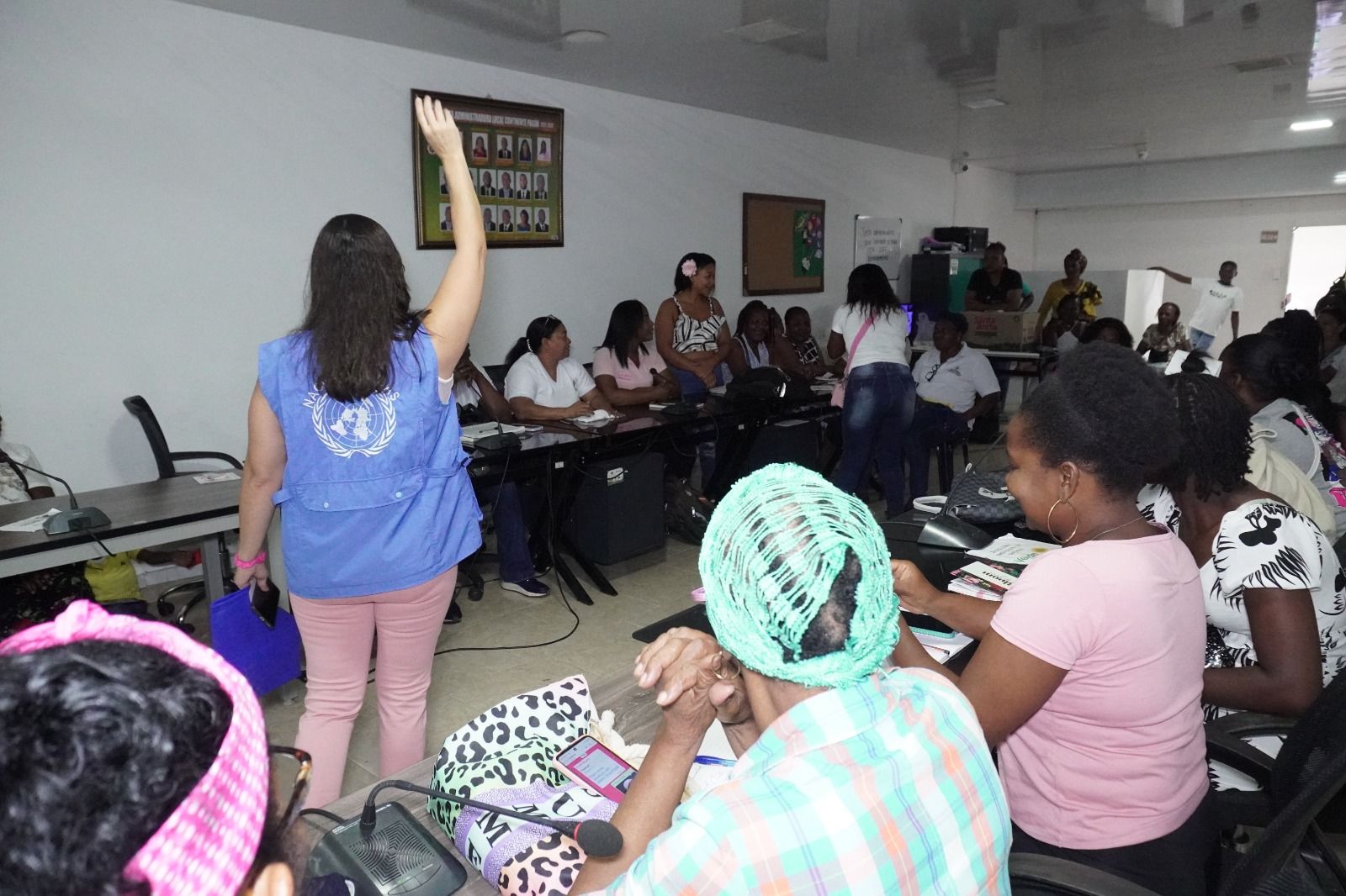 Secretaría de Convivencia para la Sociedad Civil y el PNUD adelantan taller de fortalecimiento de capacidades para personas cuidadoras en Buenaventura