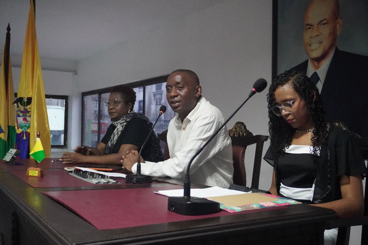 Debaten uso de energía atómica: estudiantes de Buenaventura brillan en simulación de la ONU