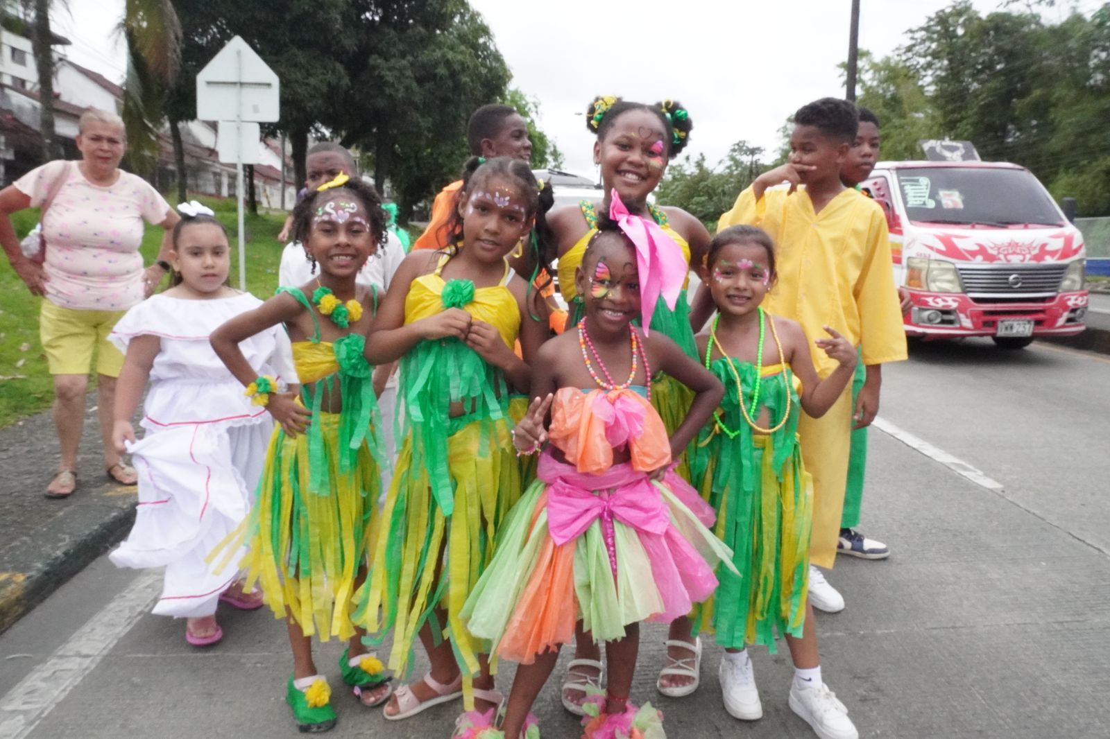 Con desfile, comparsas y mucha alegría, Buenaventura celebró el Día Internacional de los Niños