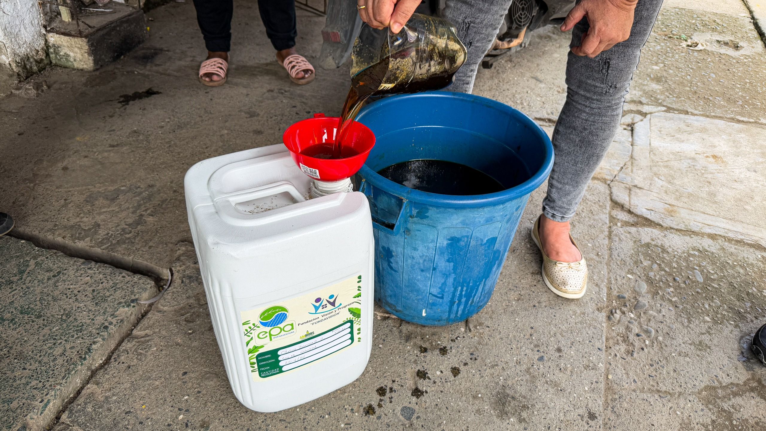 Doscientos cincuenta bonaverenses aprendieron a reciclar el aceite de cocina usado en sus hogares